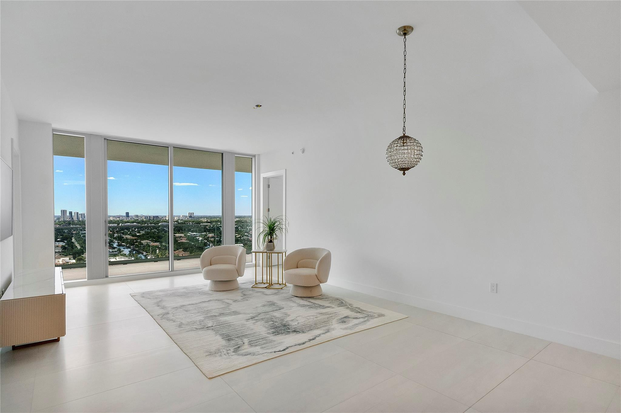 153 N Seabreeze #1803-S Fort Lauderdale, FL 33304