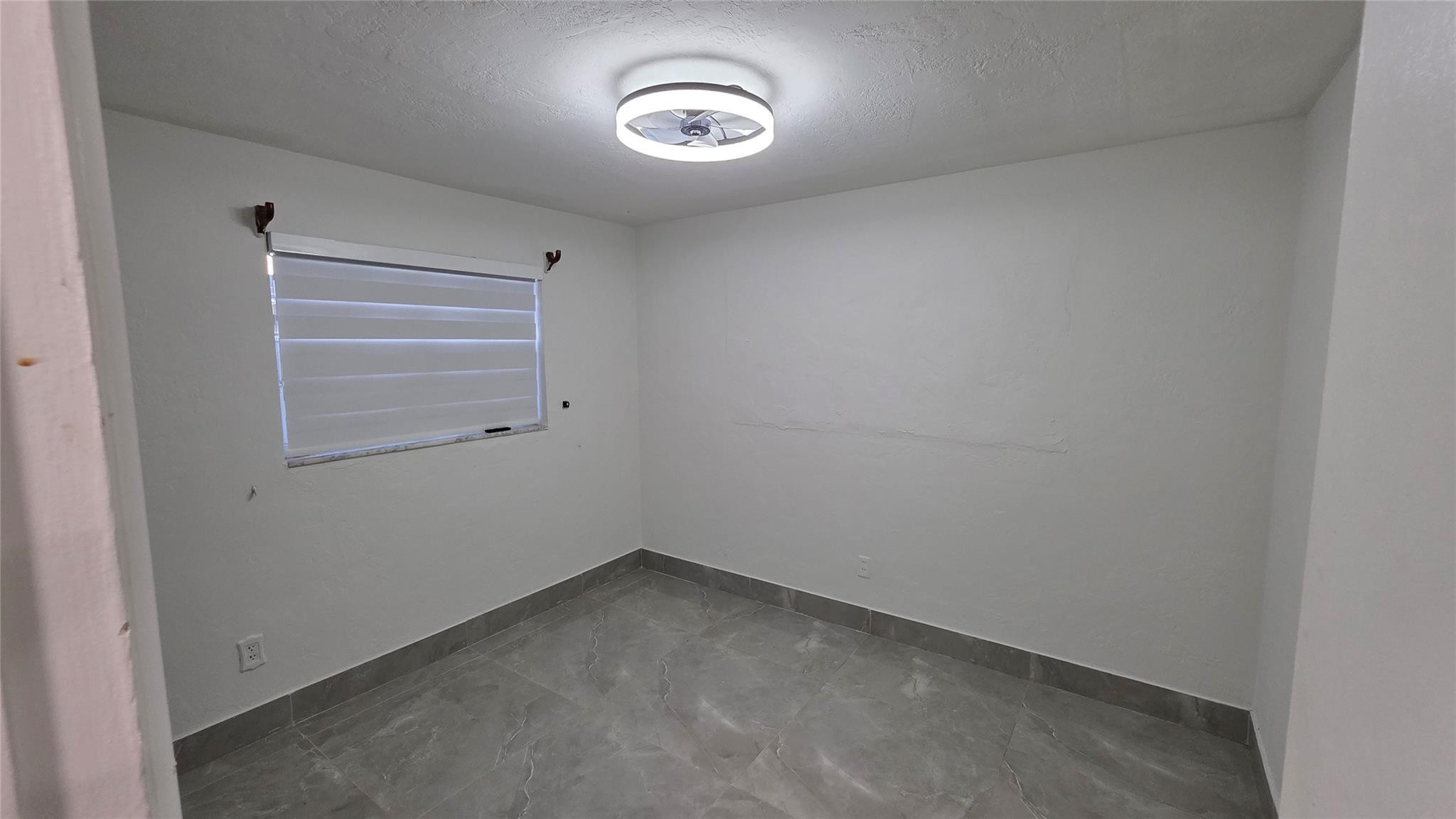 512 N 70th Hollywood, FL 33024