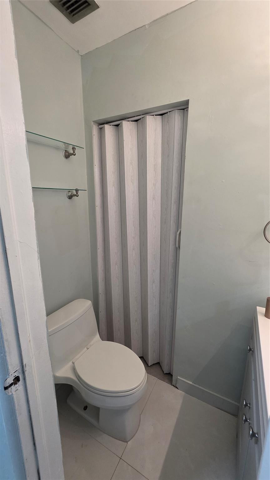 512 N 70th Hollywood, FL 33024