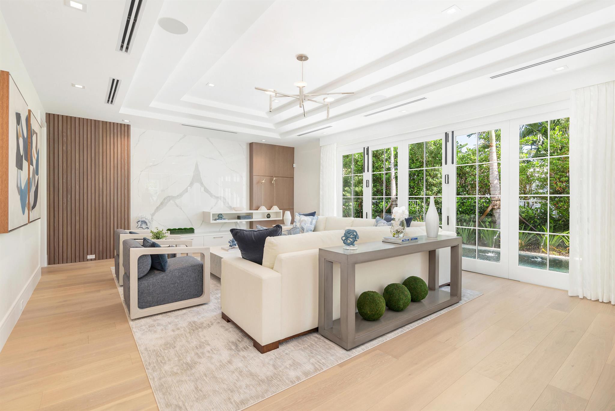 223 Monterey Rd Palm Beach, FL 33480