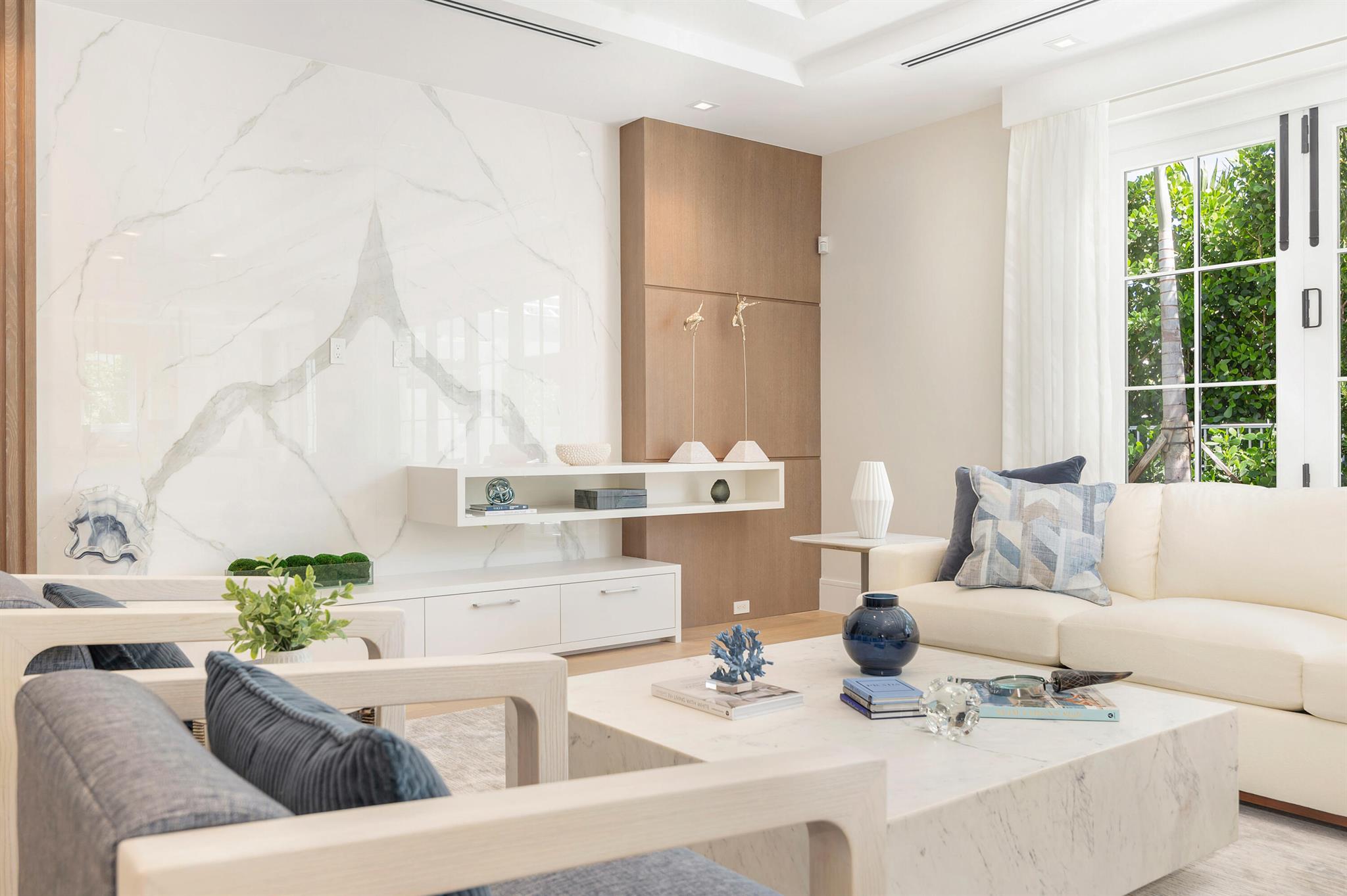 223 Monterey Rd Palm Beach, FL 33480