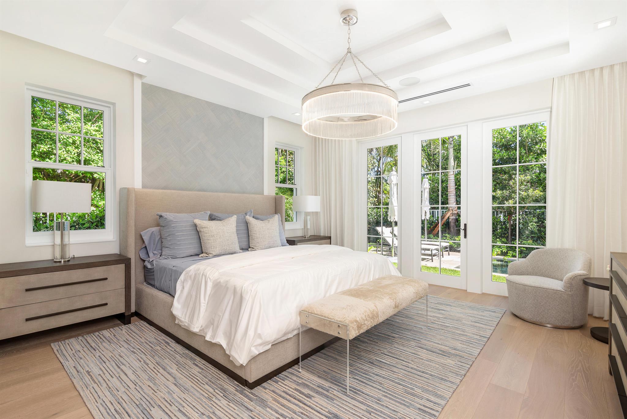 223 Monterey Rd Palm Beach, FL 33480