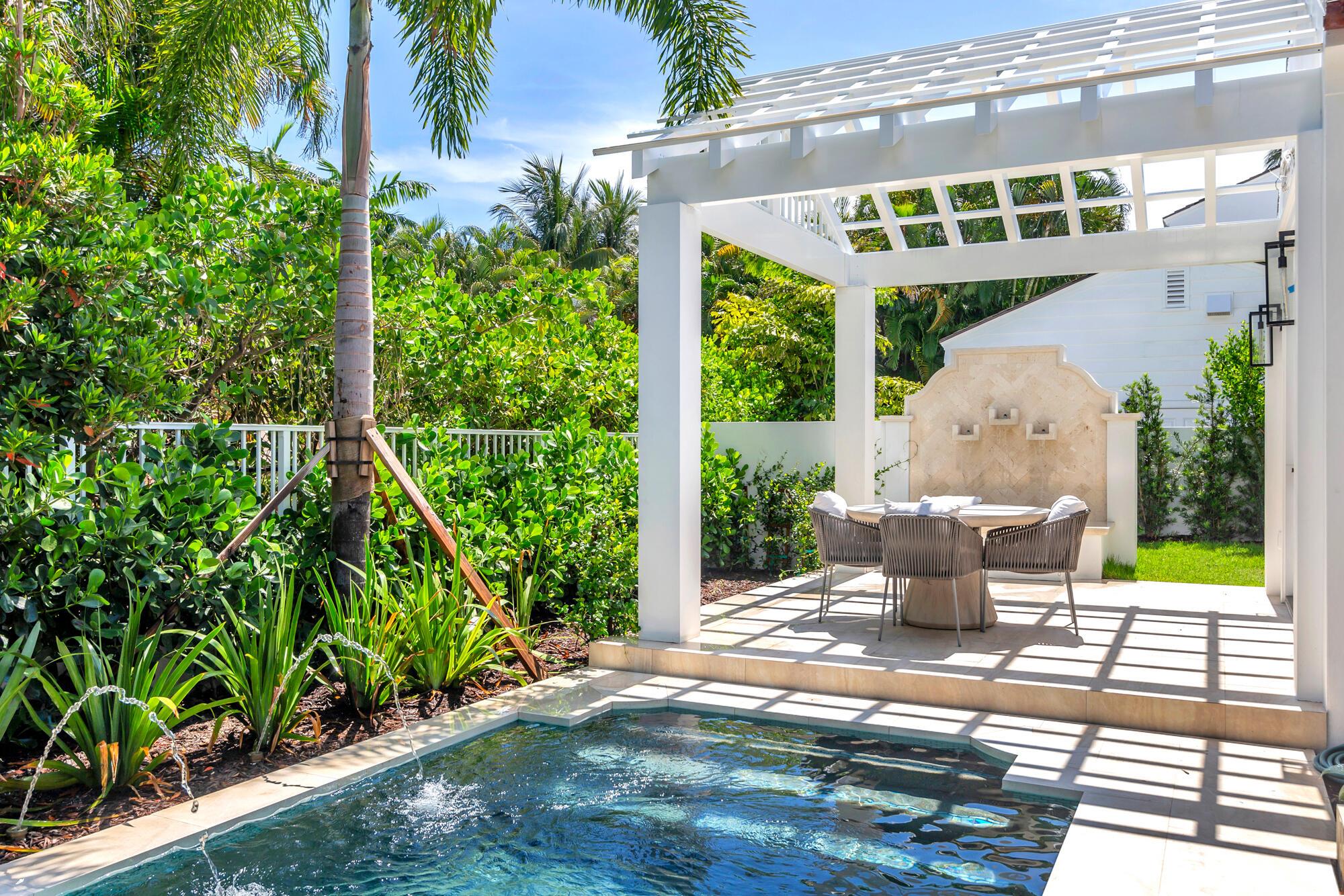 223 Monterey Rd Palm Beach, FL 33480