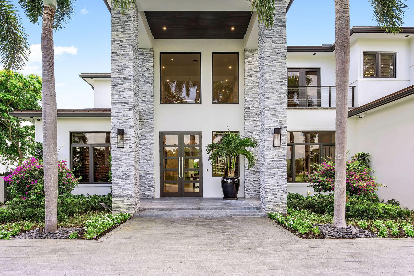 1576 Thatch Palm Dr Boca Raton, FL 33432