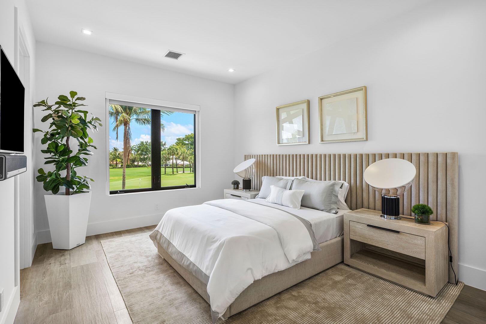 1576 Thatch Palm Dr Boca Raton, FL 33432