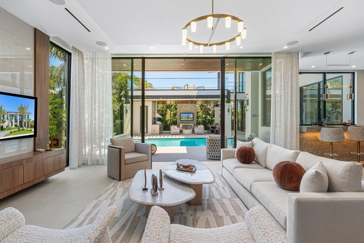 2498 Queen Palm Rd Boca Raton, FL 33432