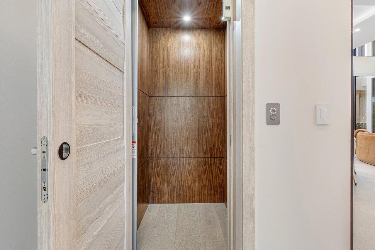 2498 Queen Palm Rd Boca Raton, FL 33432