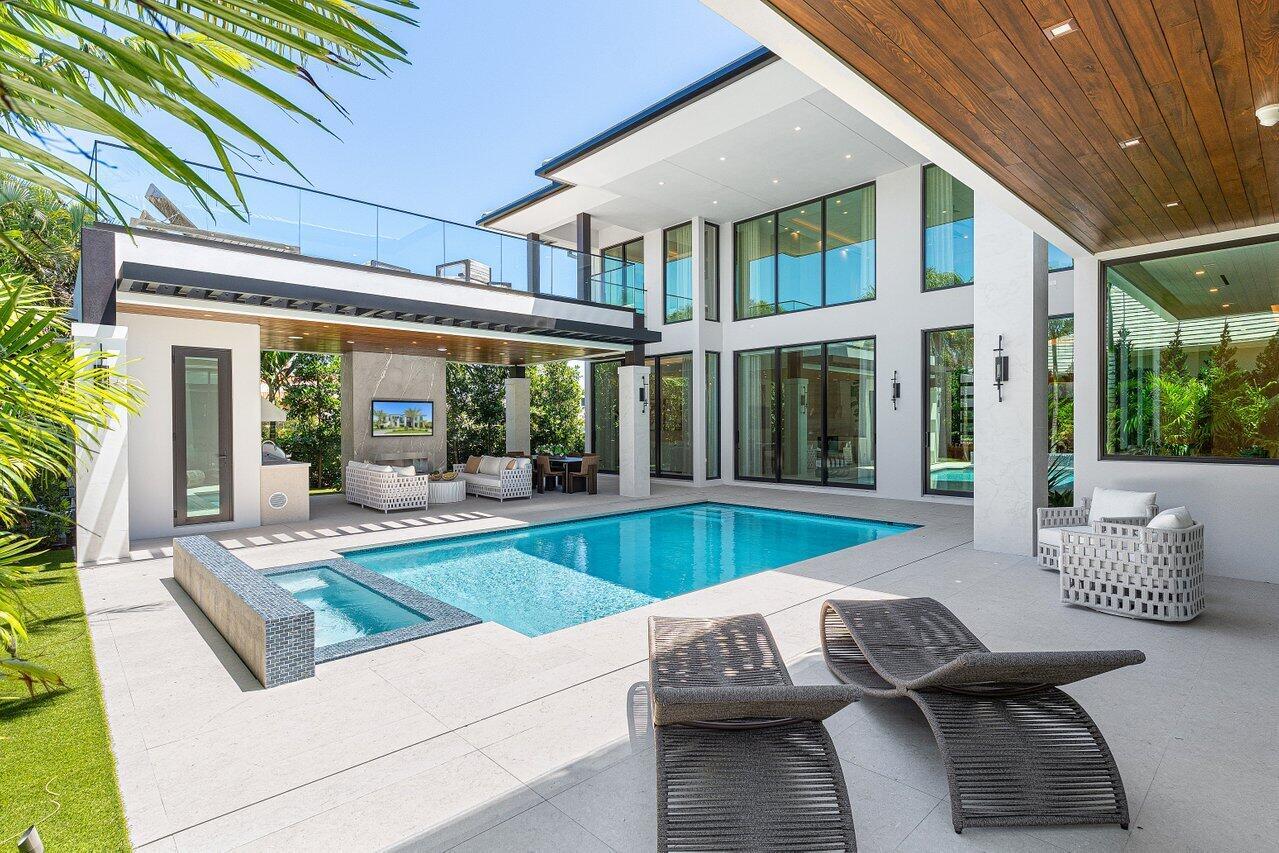 2498 Queen Palm Rd Boca Raton, FL 33432