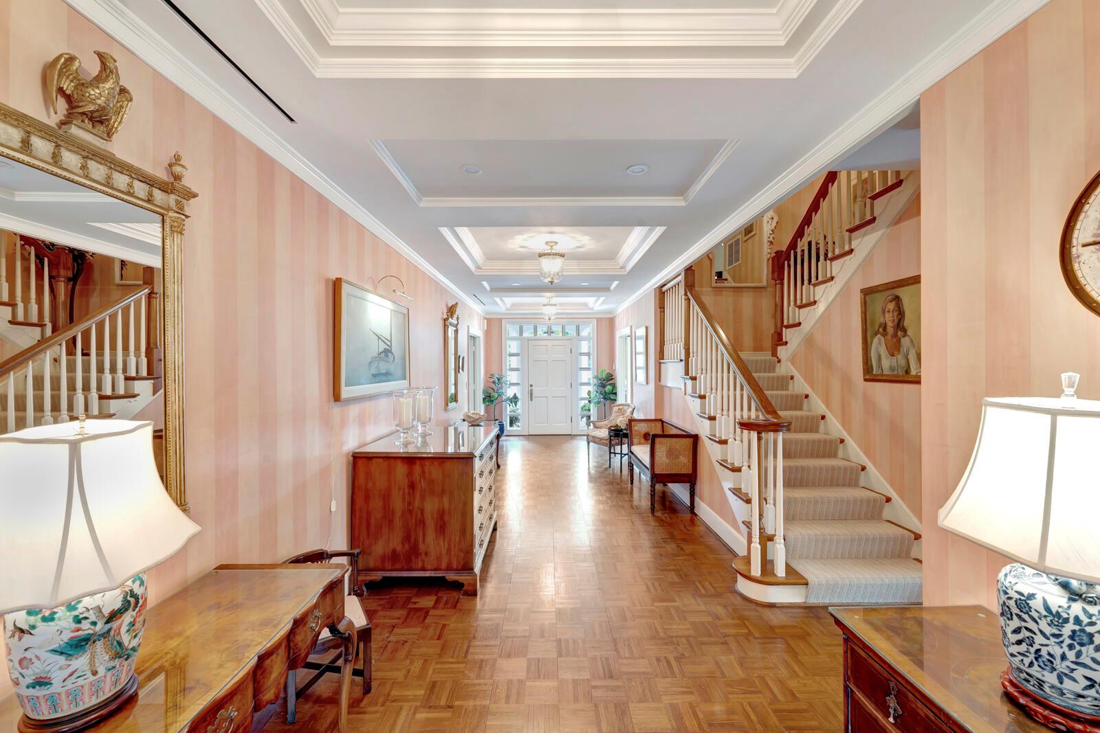 645 Riomar Dr Vero Beach, FL 32963