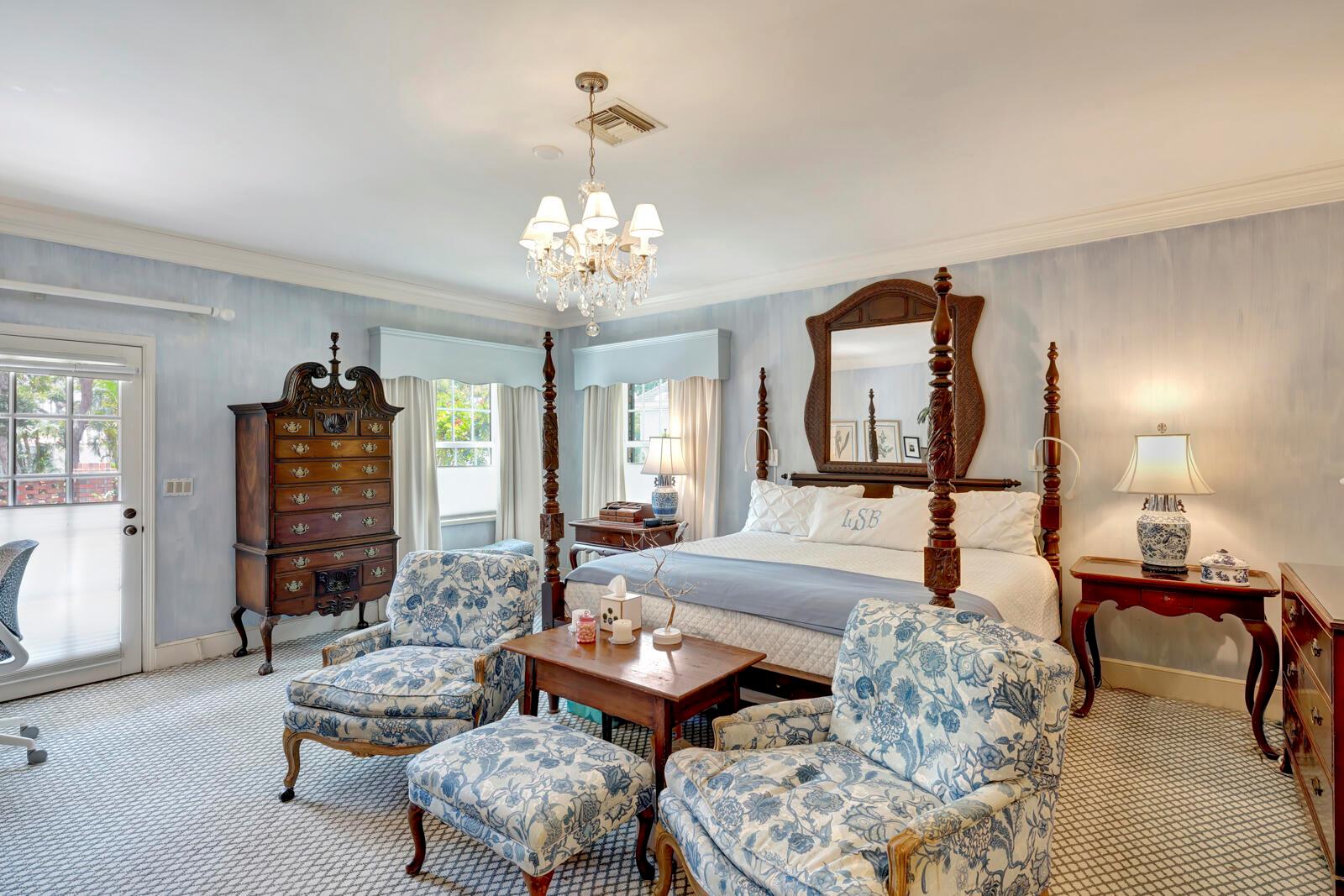 645 Riomar Dr Vero Beach, FL 32963