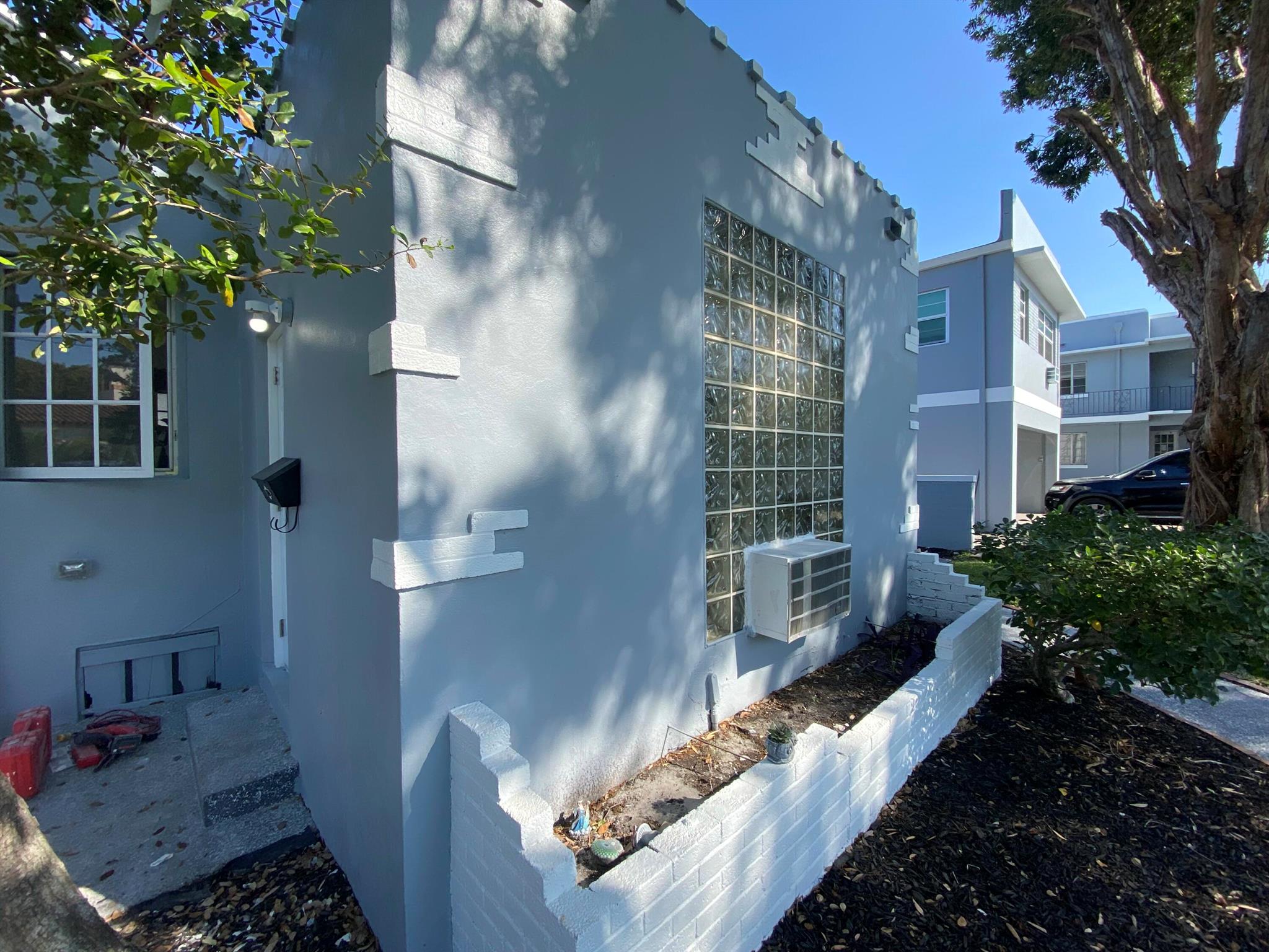 10 N Palmway #2
