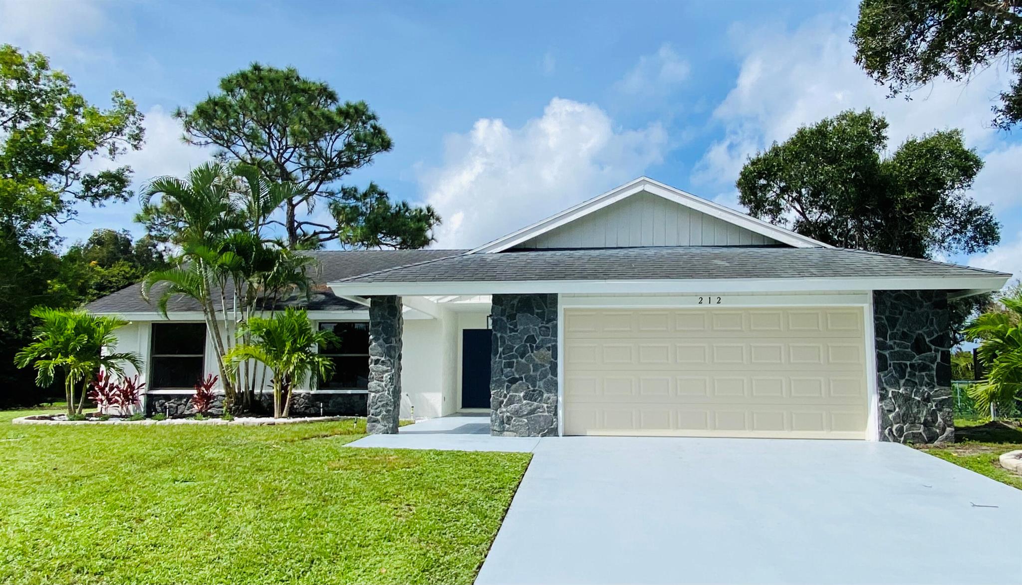 212 Trace Ct