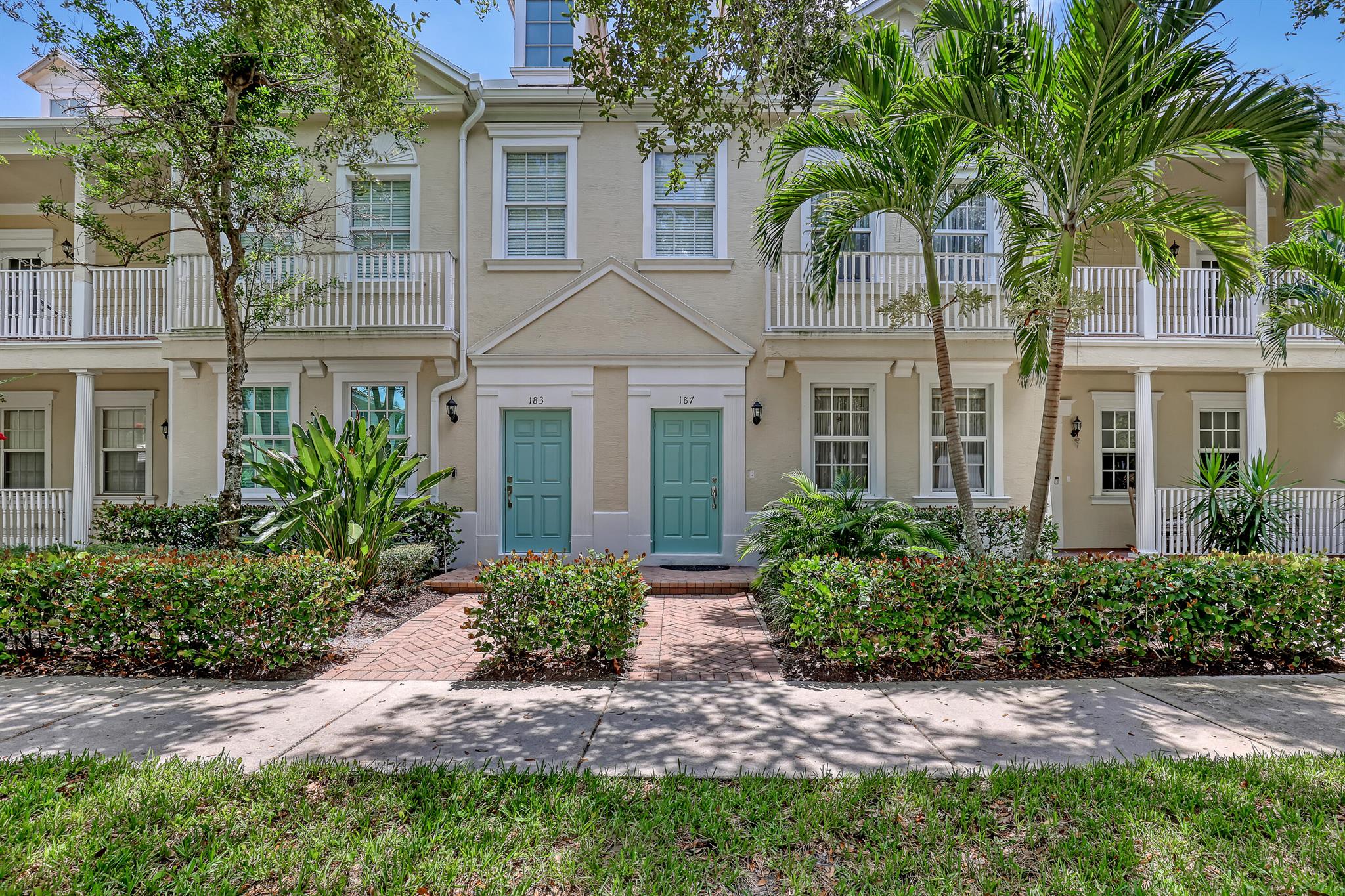 187 E Bay Cedar Cir