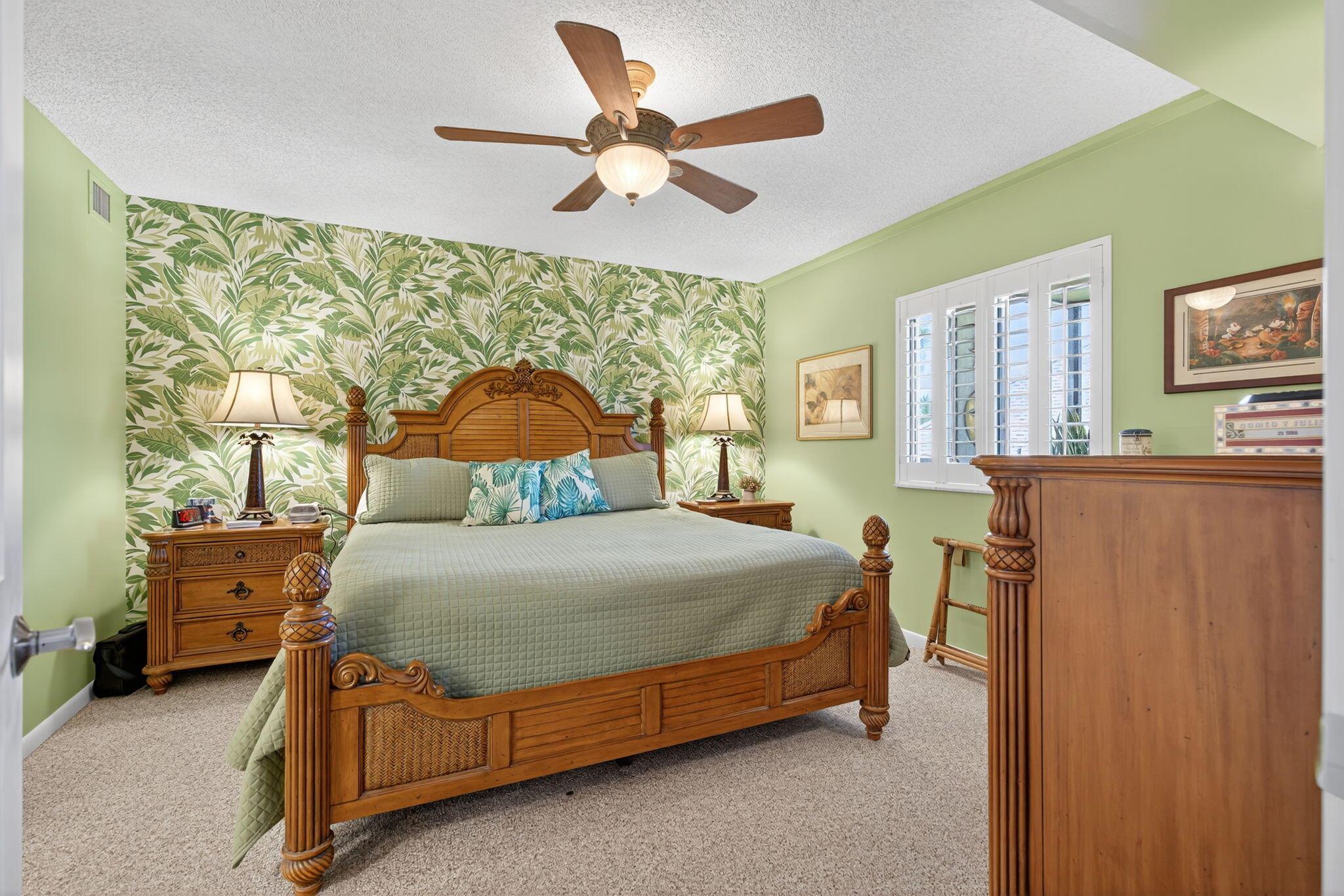 601 Seafarer Cir #201 Jupiter, FL 33477