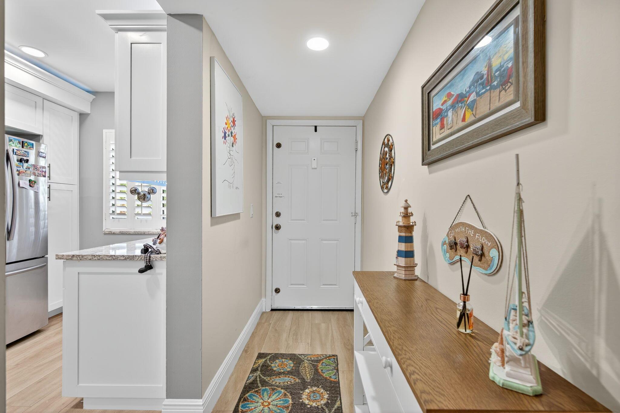 601 Seafarer Cir #201 Jupiter, FL 33477