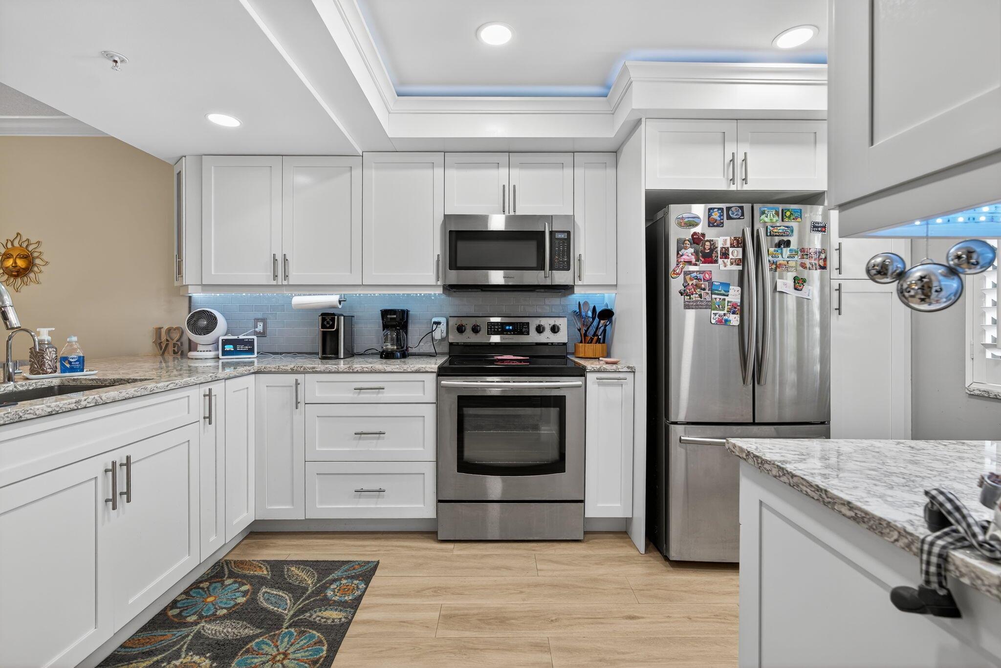 601 Seafarer Cir #201 Jupiter, FL 33477