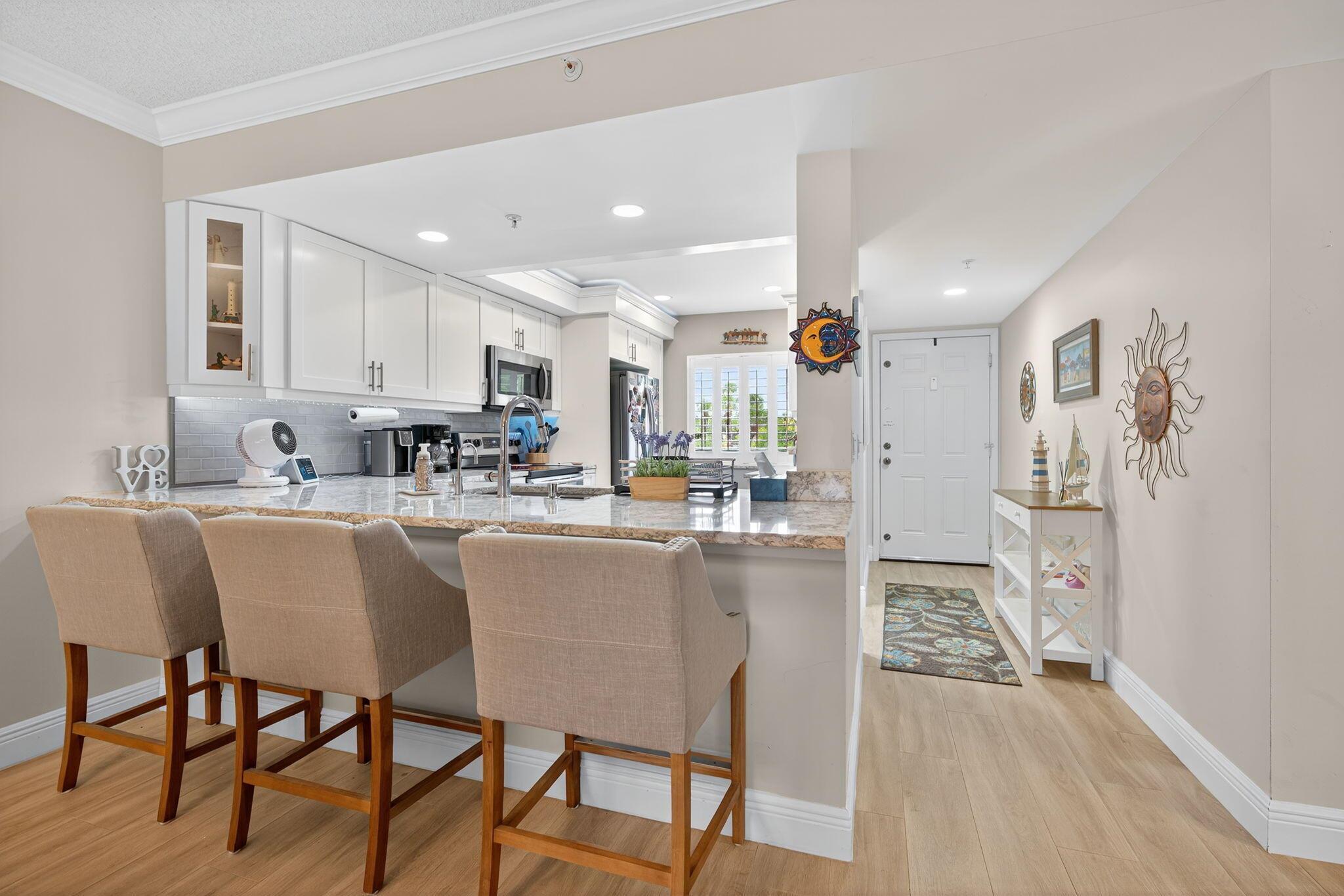 601 Seafarer Cir #201 Jupiter, FL 33477