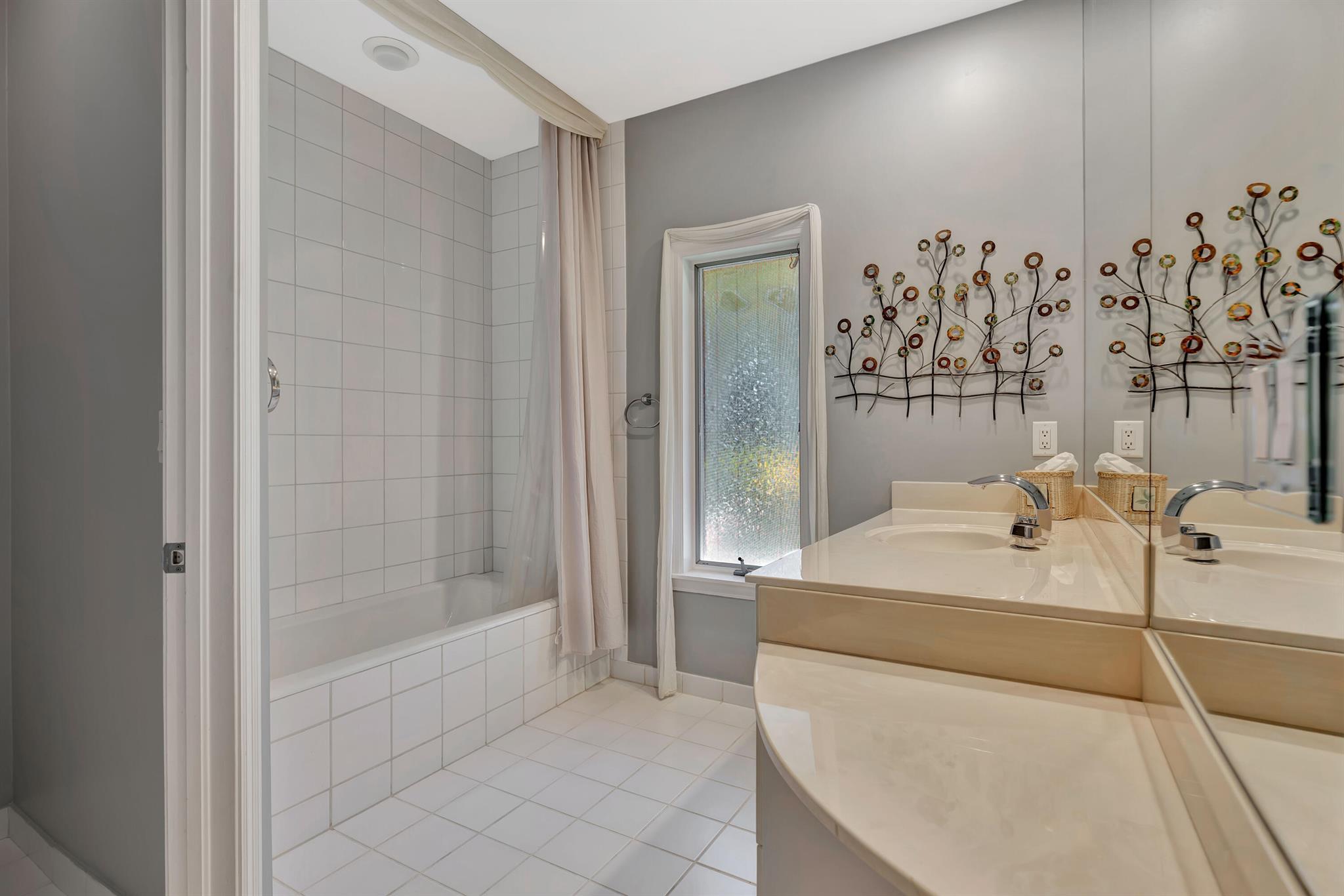 18462 SE Old Trl Dr Jupiter, FL 33478