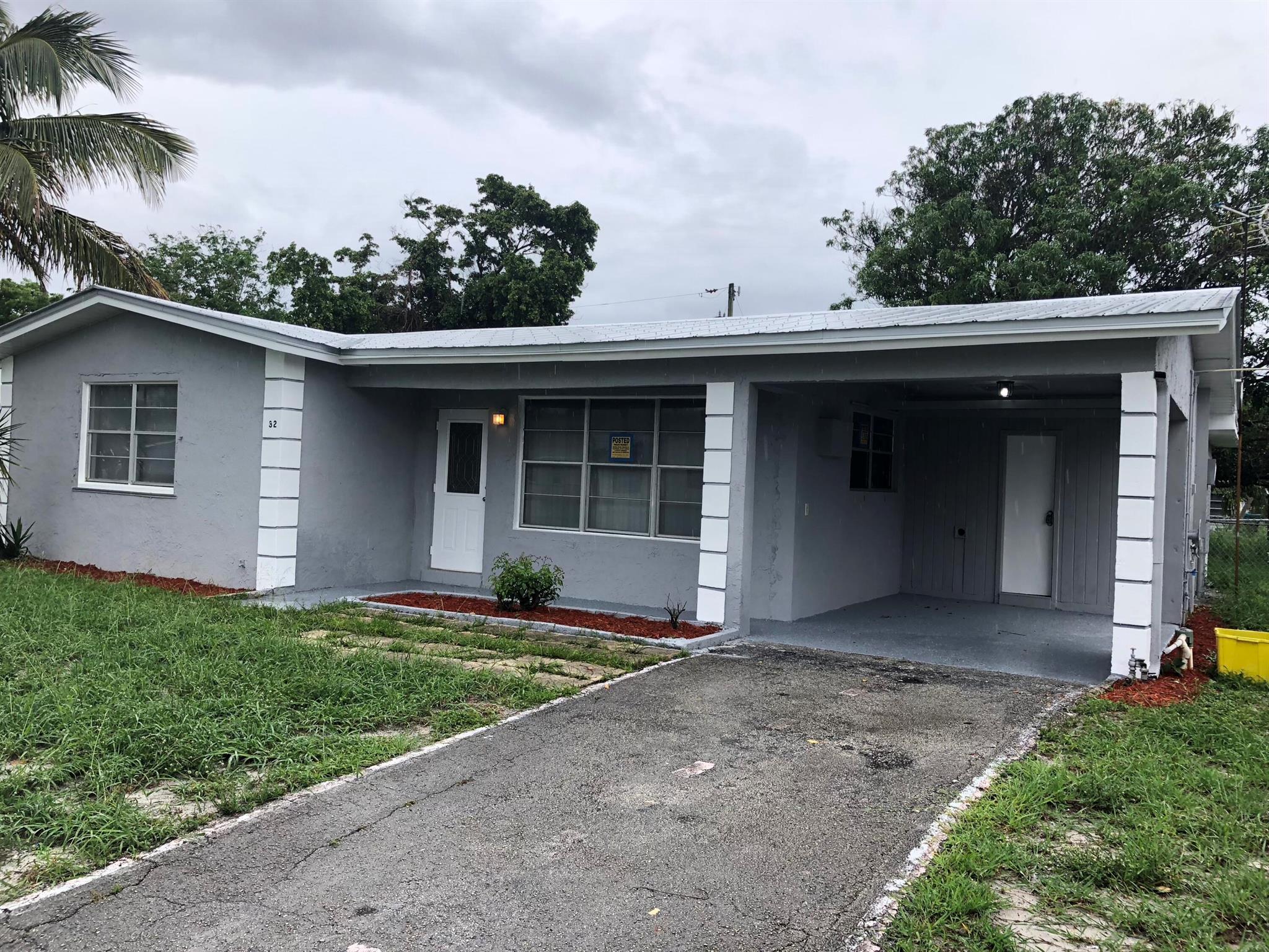 332 NE 15th Ct