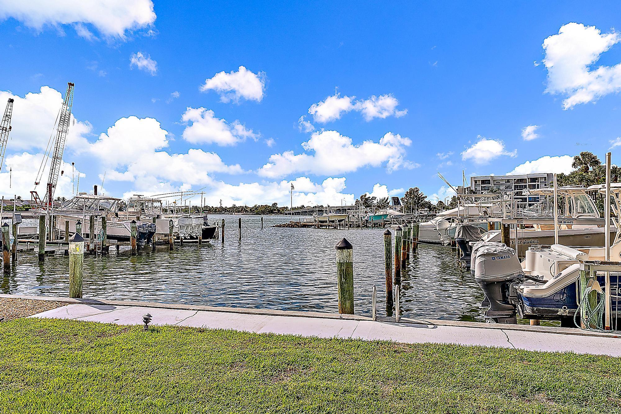 1748 Jupiter Cv Dr #121 Jupiter, FL 33469