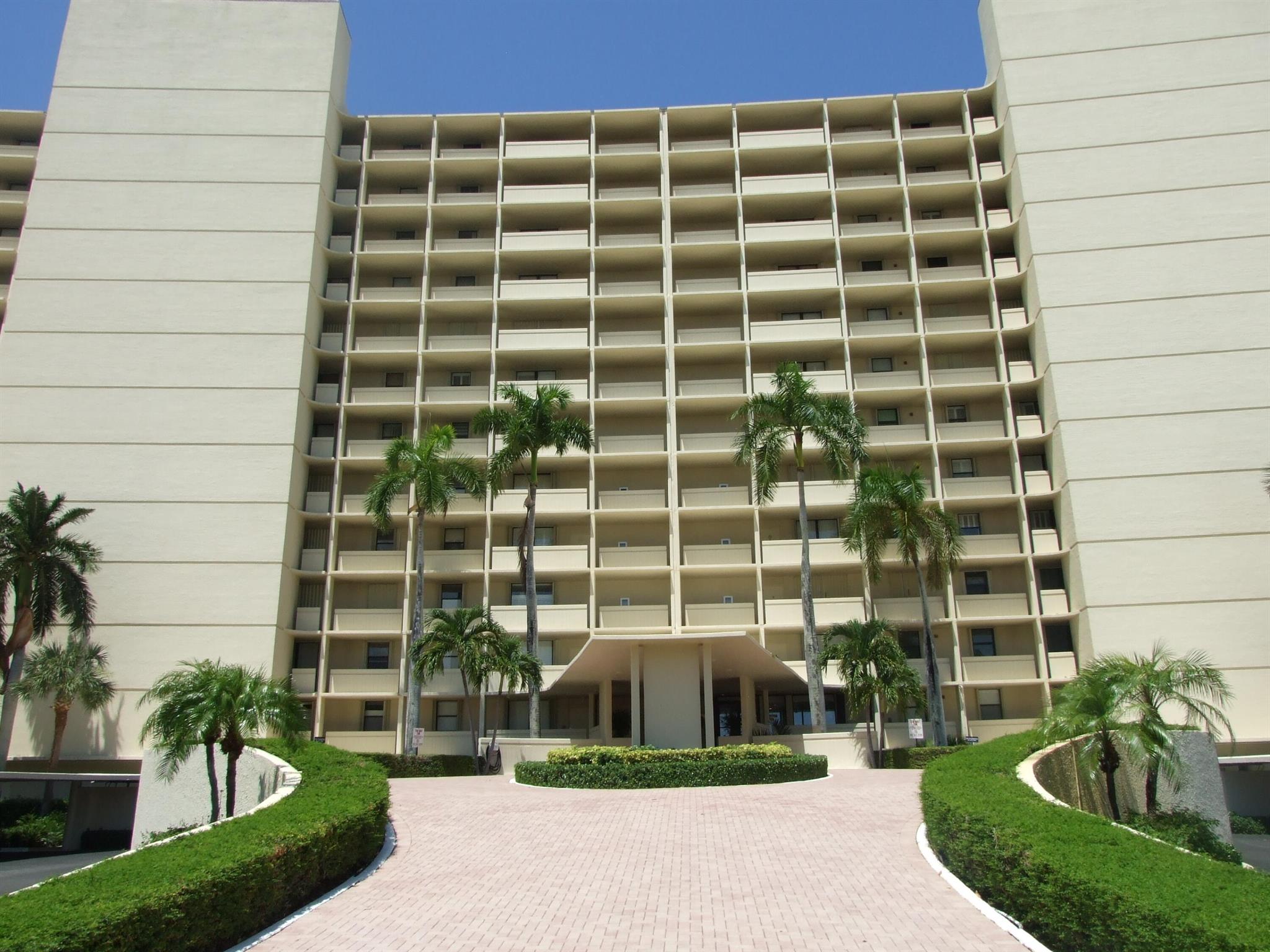 130 Lakeshore Dr #522