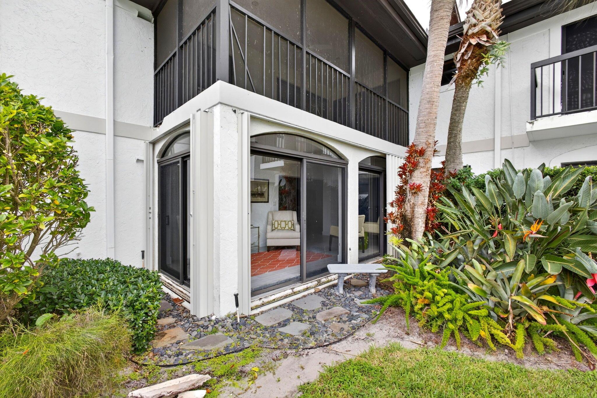 16670 Traders Xing #111 Jupiter, FL 33477