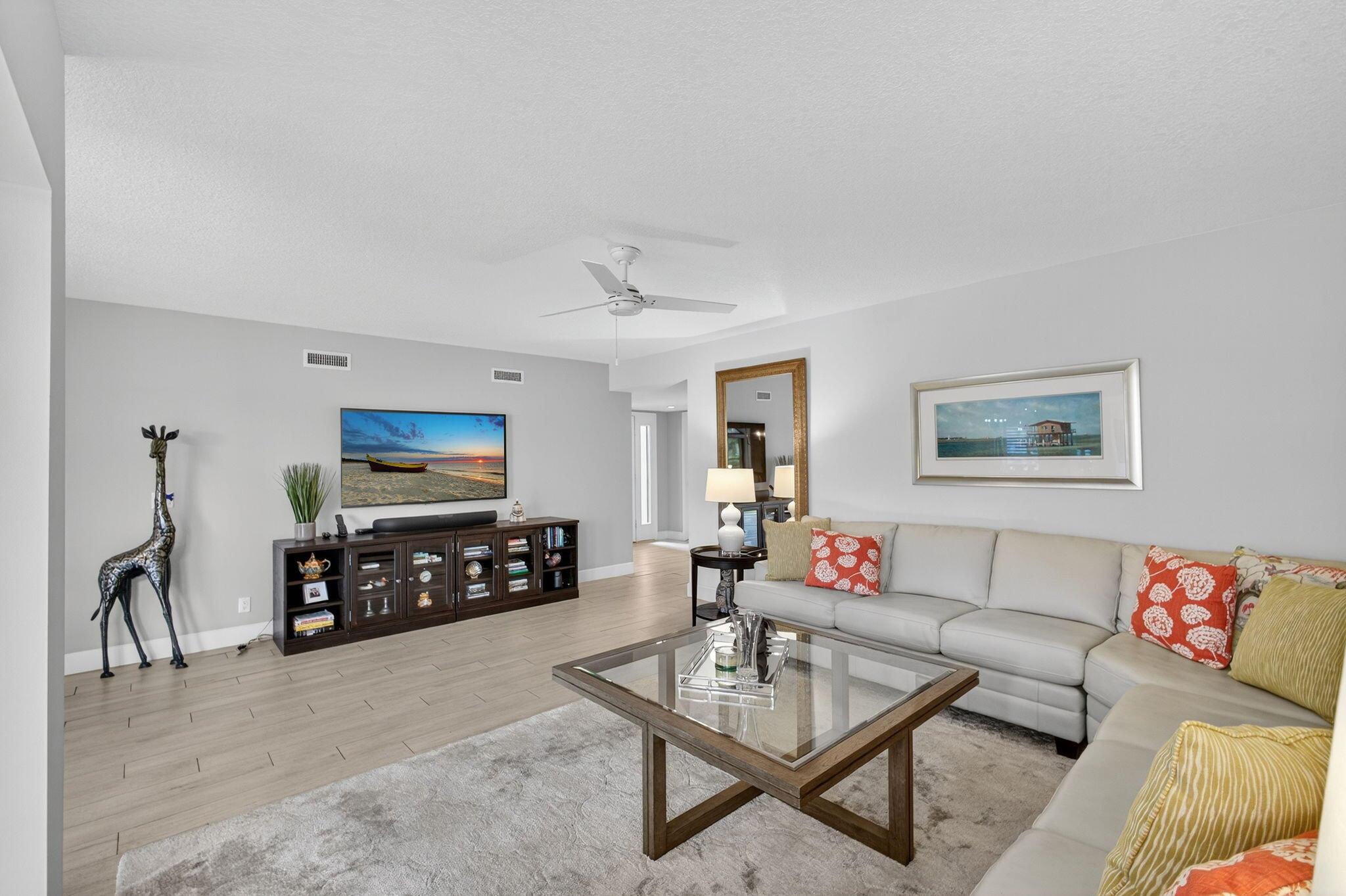 16670 Traders Xing #111 Jupiter, FL 33477