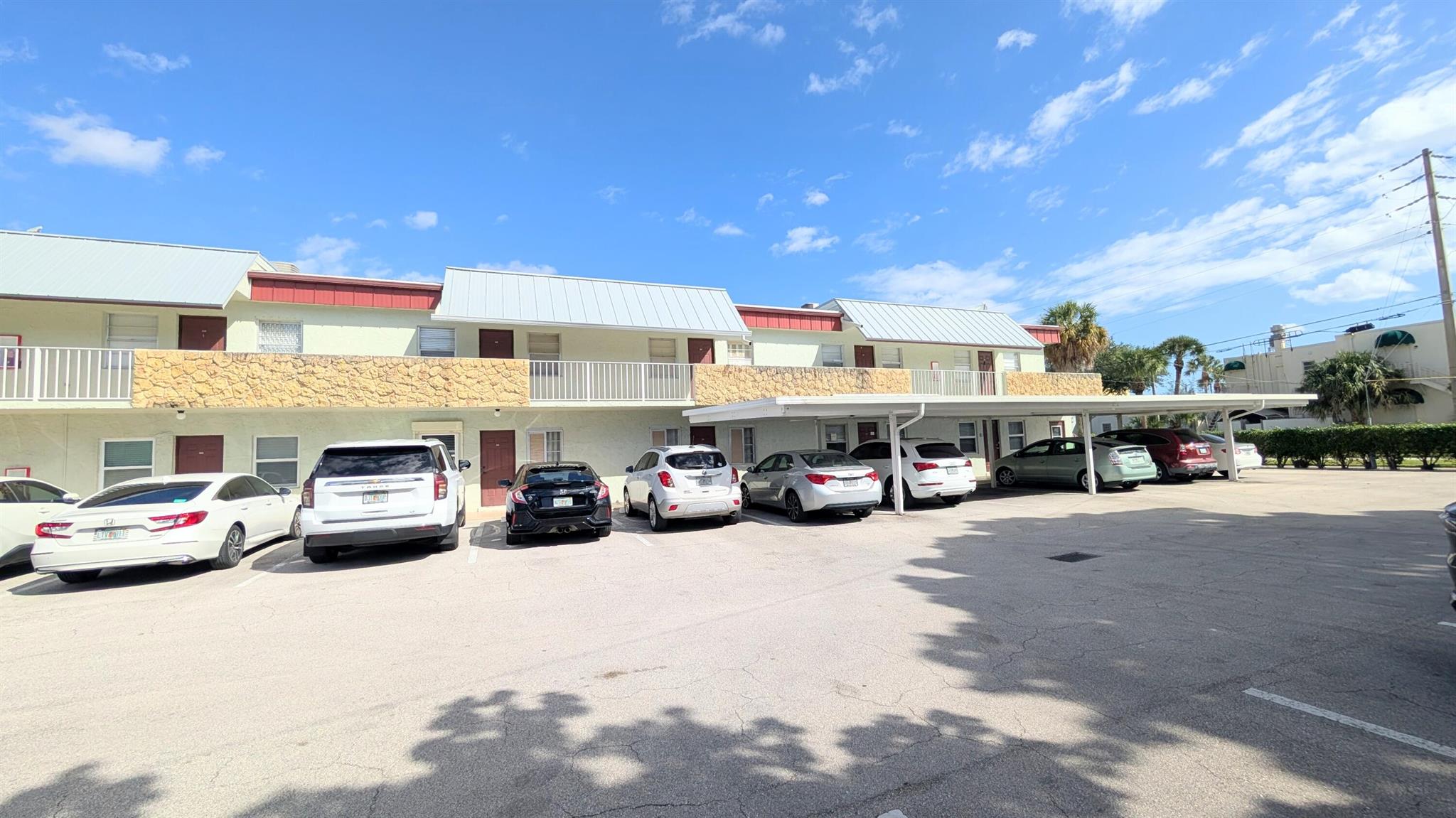 860 SE 6th Ave #205