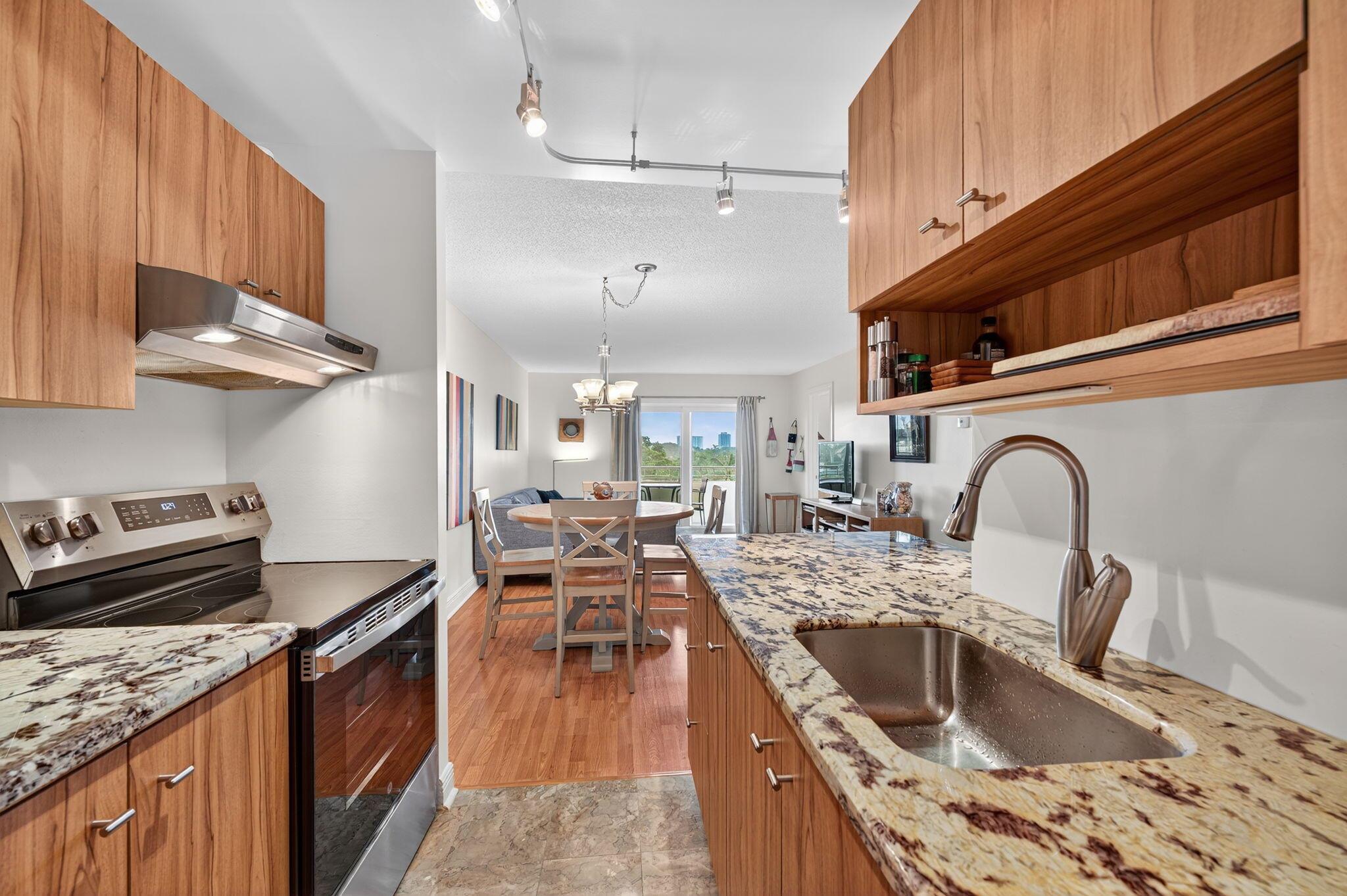 900 NE 18th Ave #506