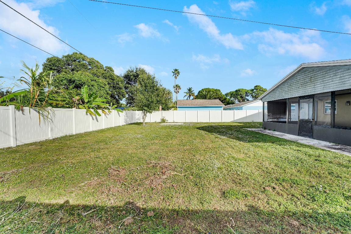 1207 Choctaw Jupiter, FL 33458