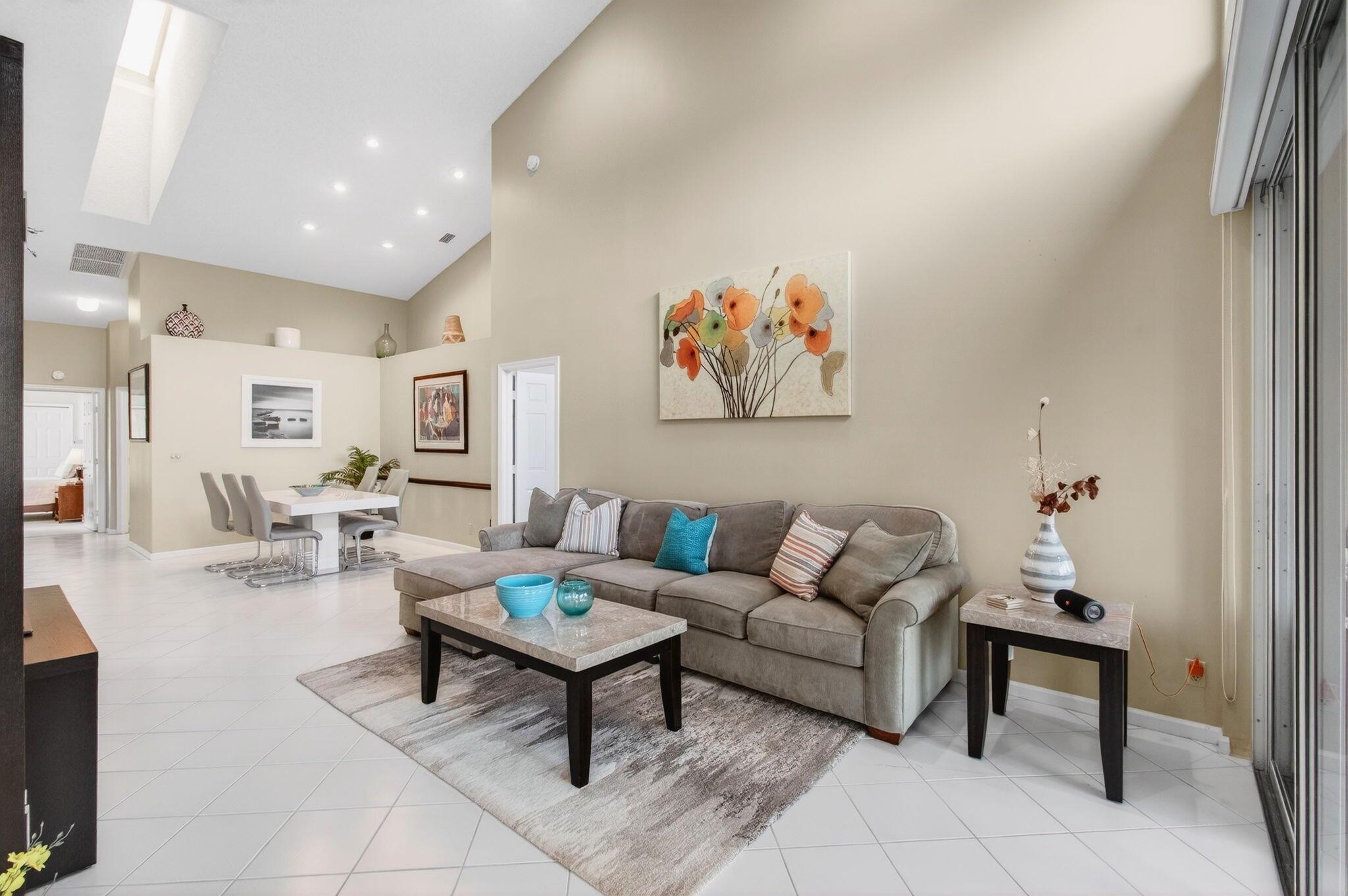 6143 Greenspointe Dr Boynton Beach, FL 33437