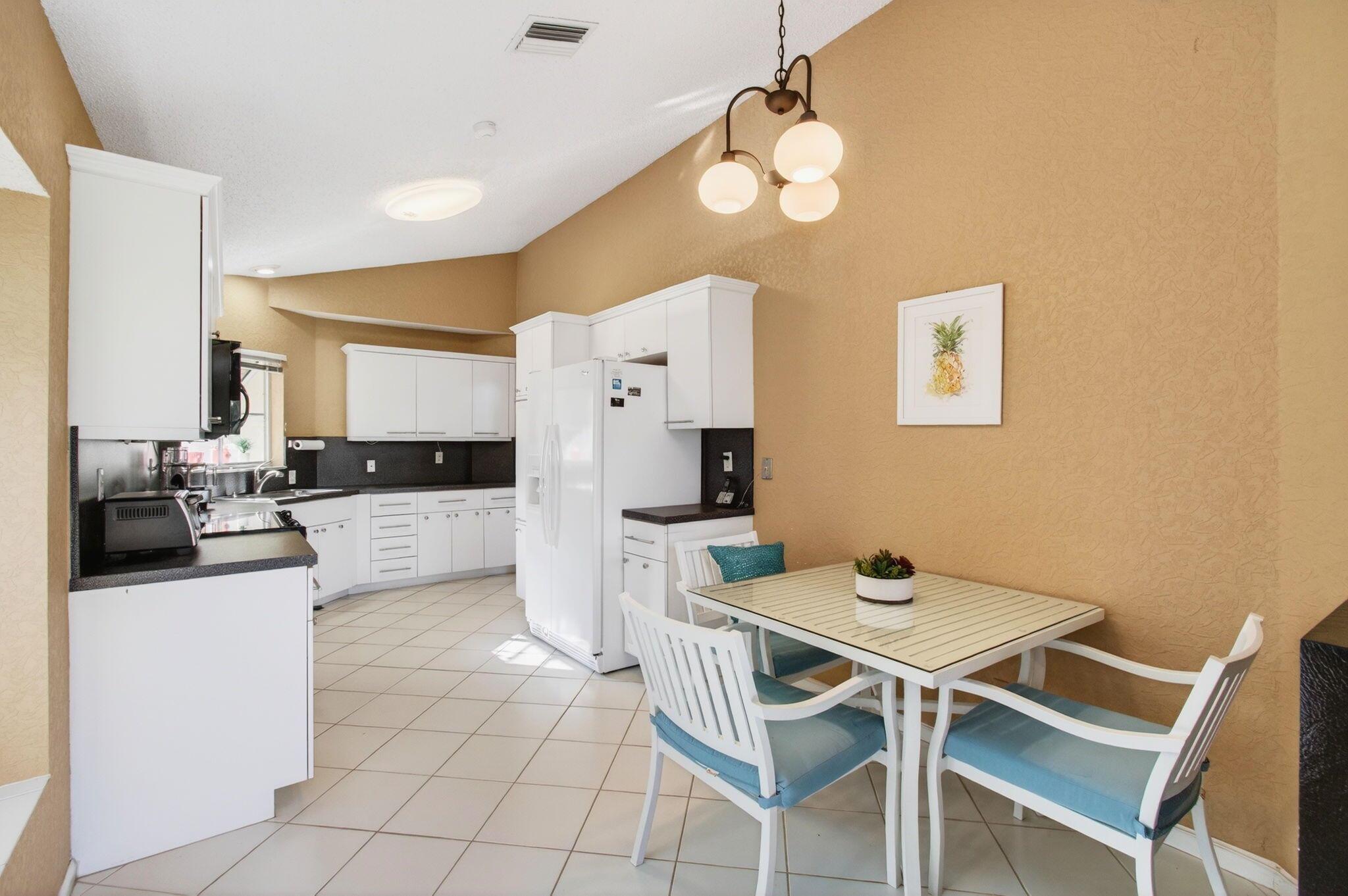 6143 Greenspointe Dr Boynton Beach, FL 33437