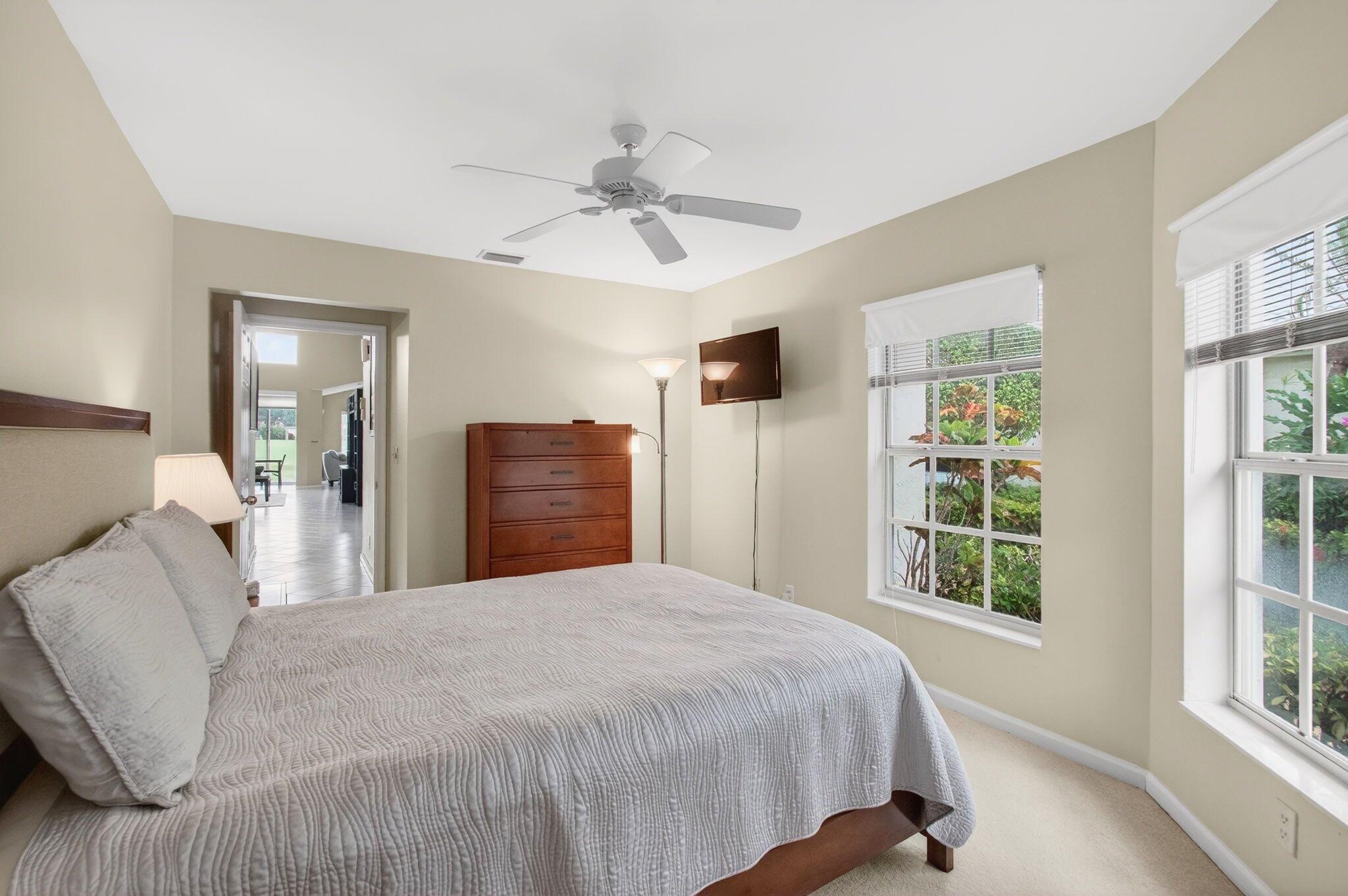 6143 Greenspointe Dr Boynton Beach, FL 33437