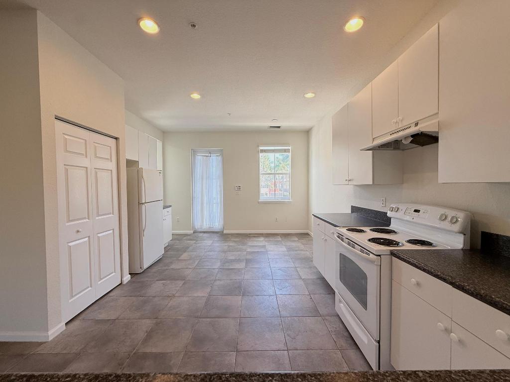 425 Greenwich #206 Jupiter, FL 33458