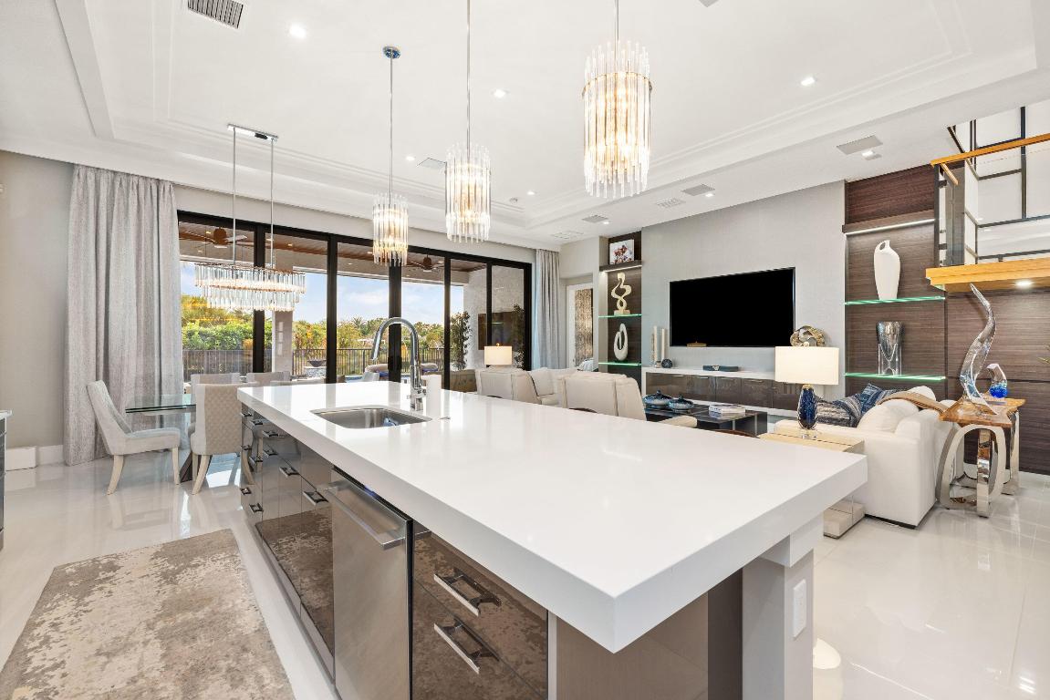 5704 Gauguin Palm Beach Gardens, FL 33418