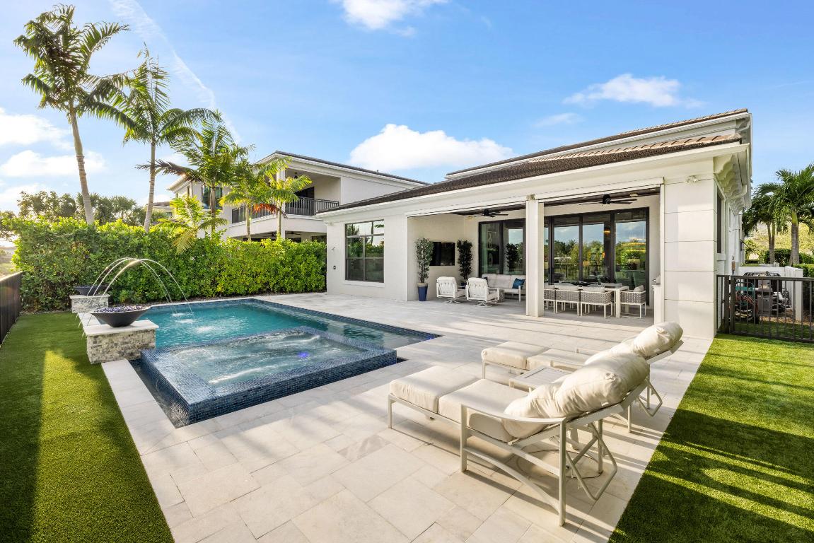 5704 Gauguin Palm Beach Gardens, FL 33418