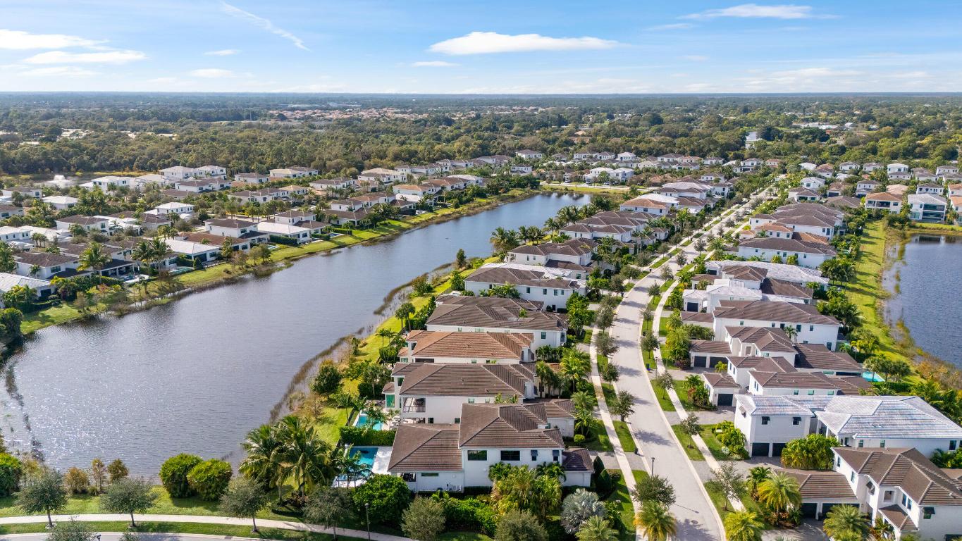 5704 Gauguin Palm Beach Gardens, FL 33418