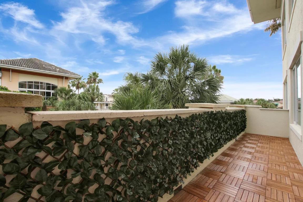 1203 Town Ctr #201 Jupiter, FL 33458