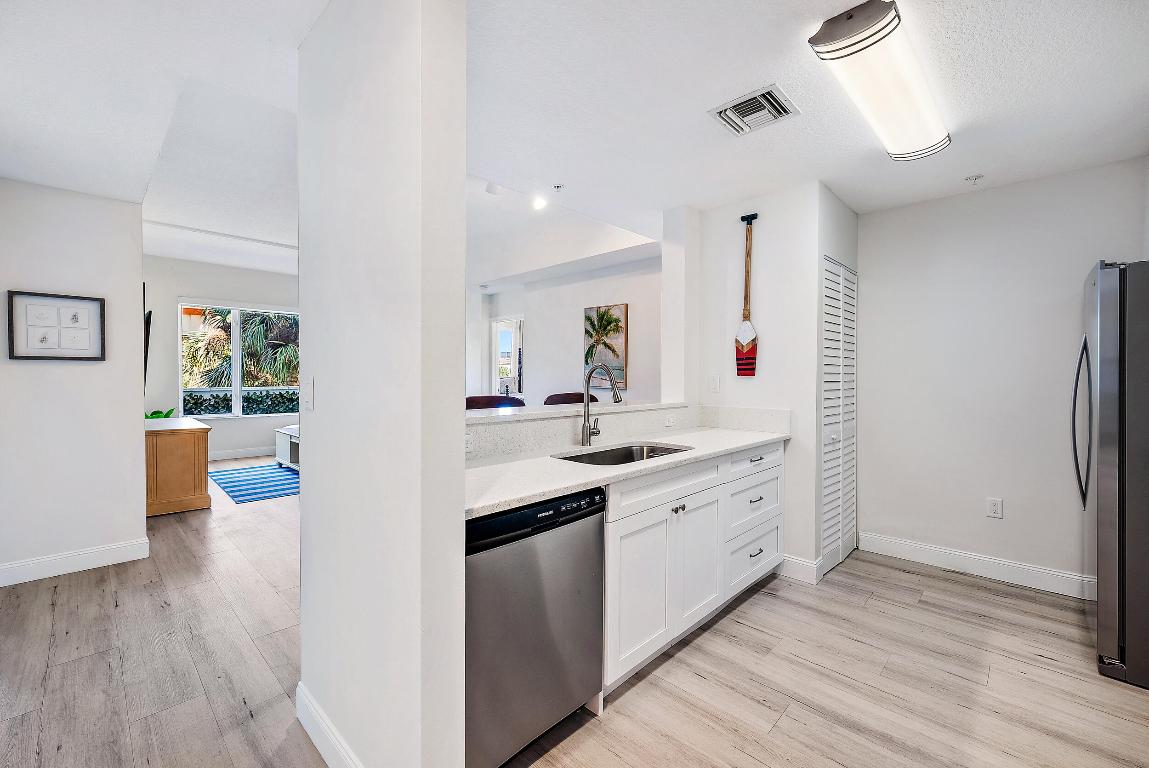 1203 Town Ctr #201 Jupiter, FL 33458