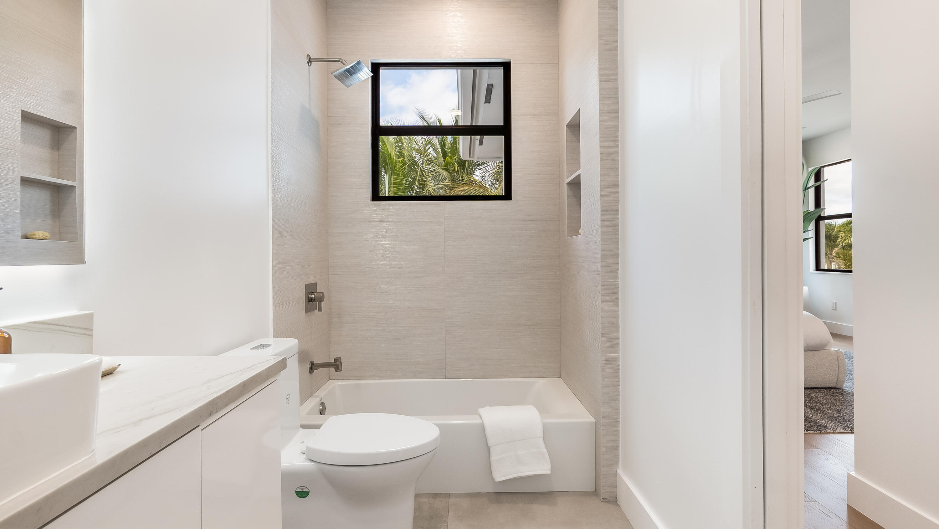 17400 Rosella Boca Raton, FL 33496