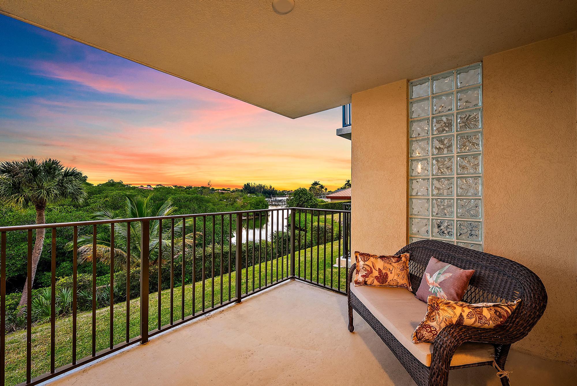 1701 Marina Isle #202 Jupiter, FL 33477