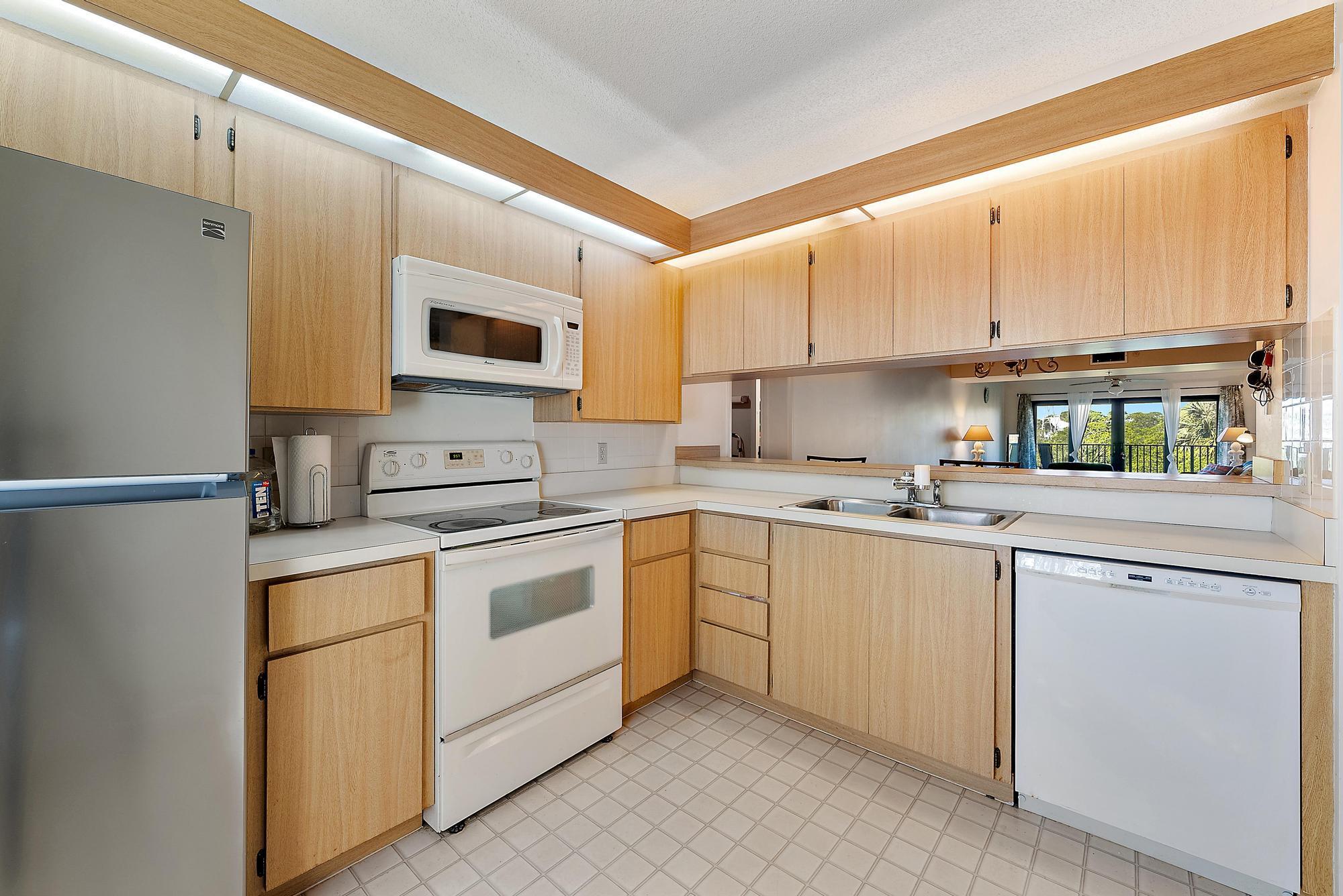 1701 Marina Isle #202 Jupiter, FL 33477