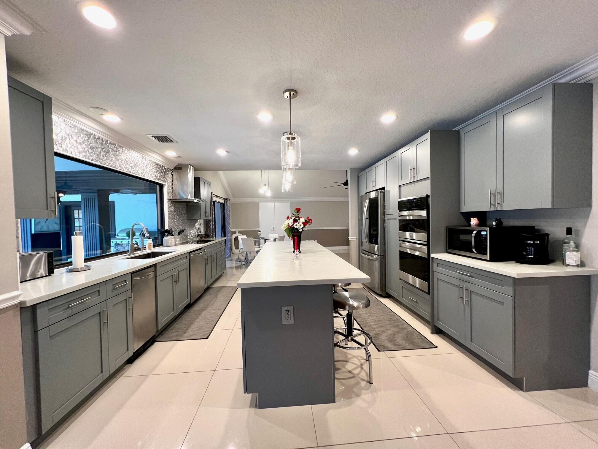 6186 Duckweed Lake Worth, FL 33449