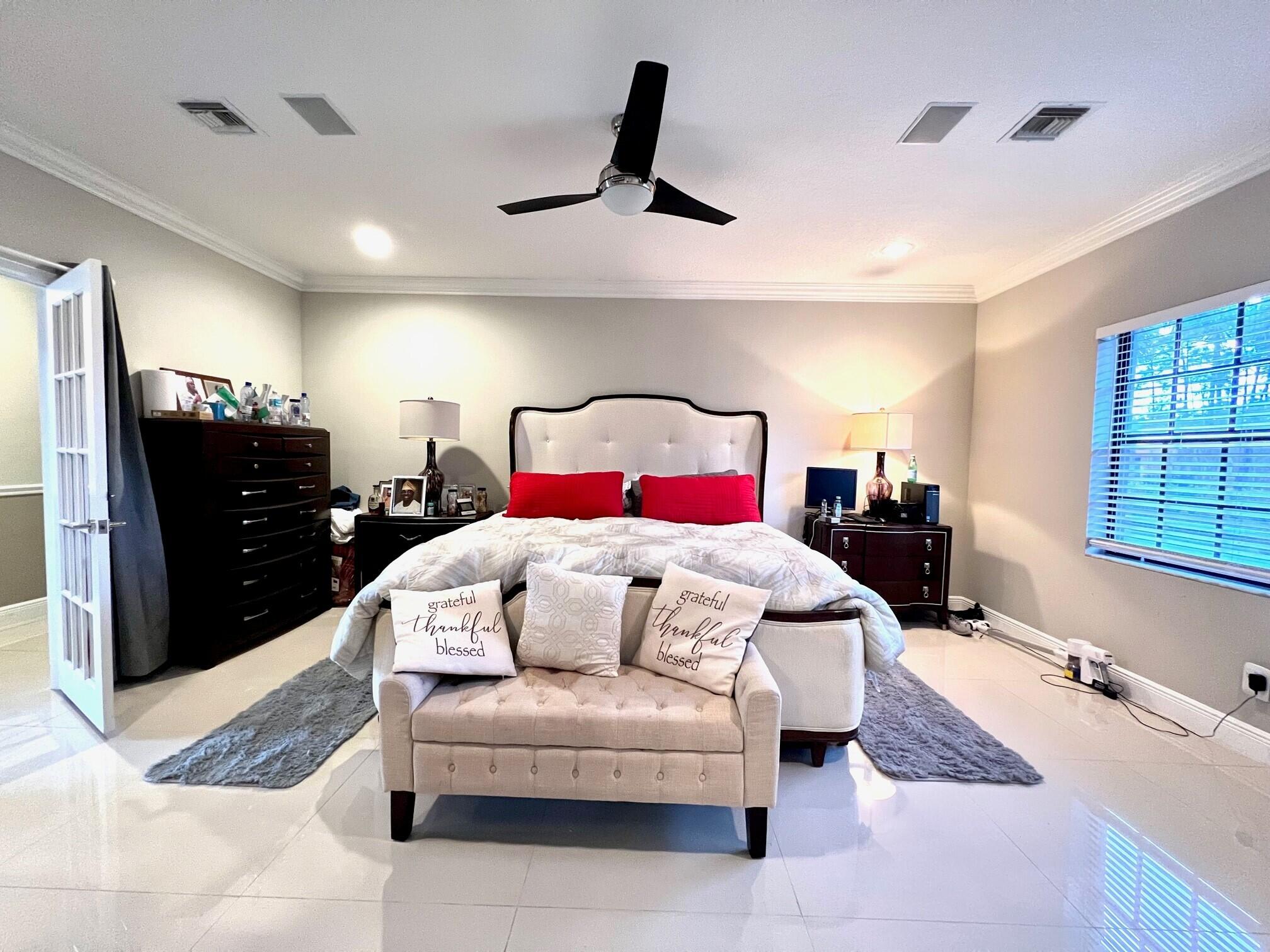 6186 Duckweed Lake Worth, FL 33449