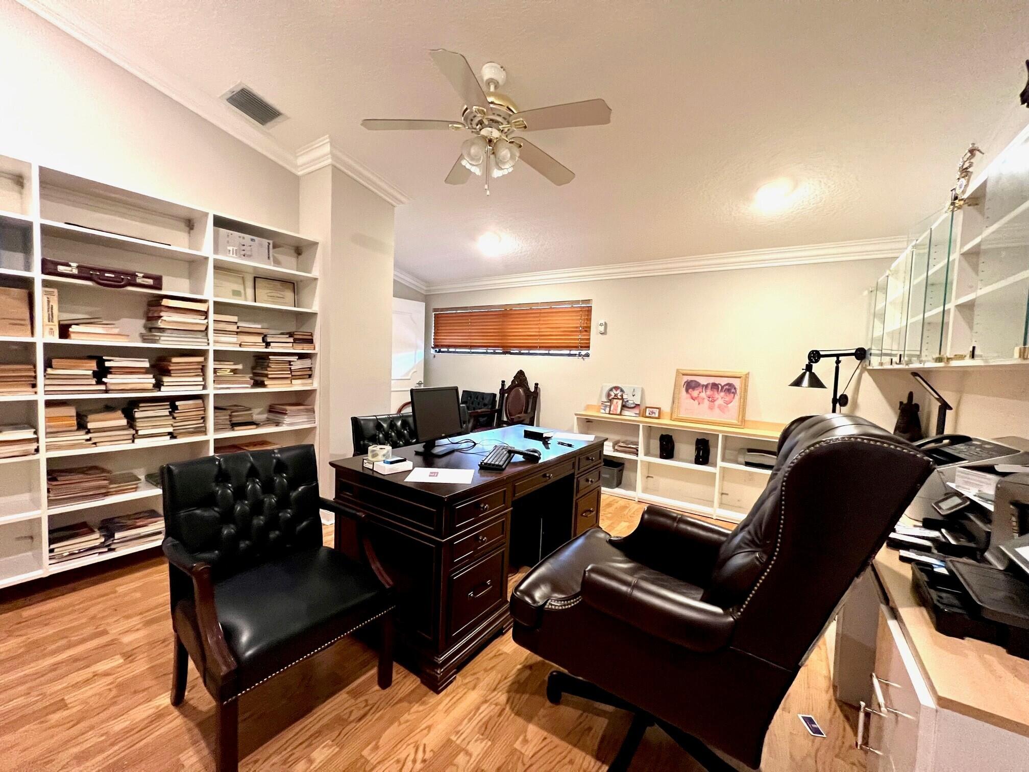 6186 Duckweed Lake Worth, FL 33449