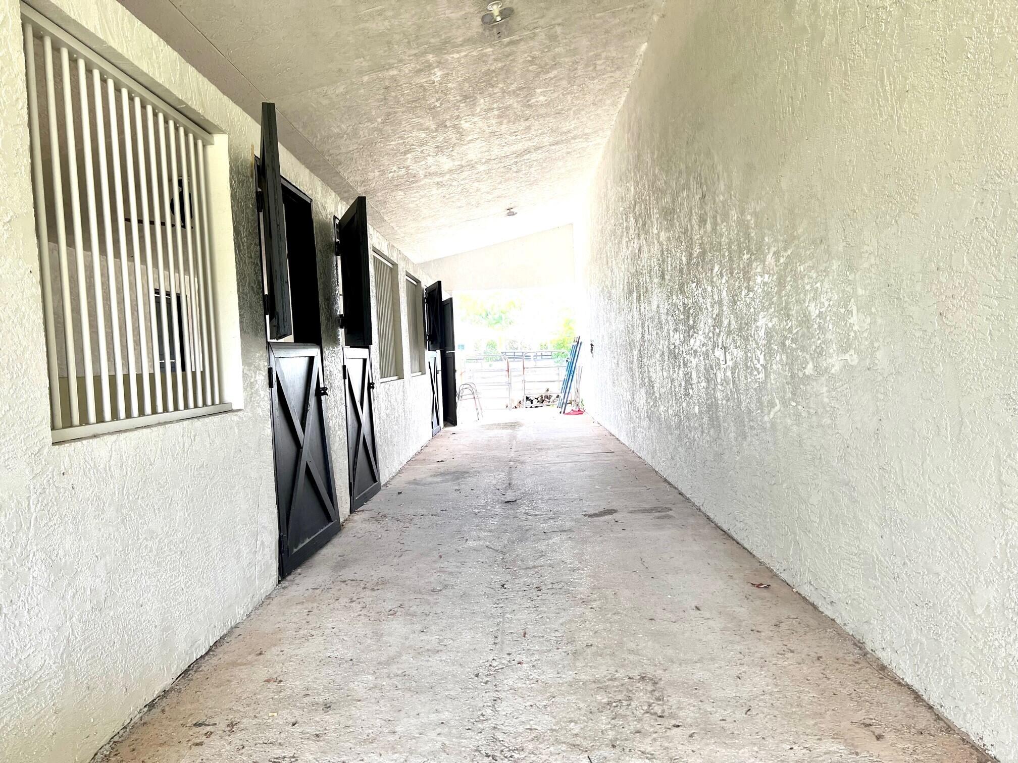 6186 Duckweed Lake Worth, FL 33449