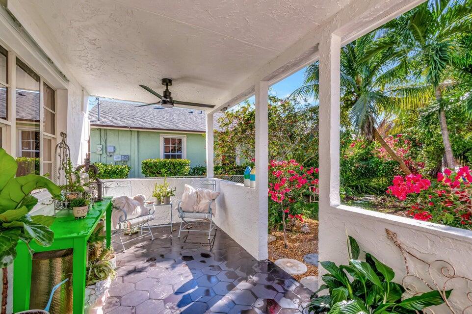 237 SW 3rd Delray Beach, FL 33444