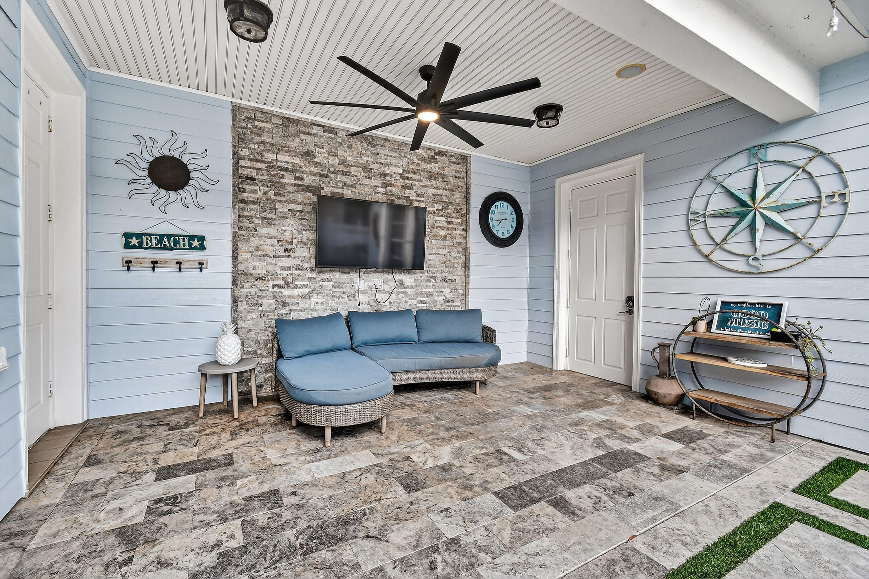 240 Poinciana Jupiter, FL 33458