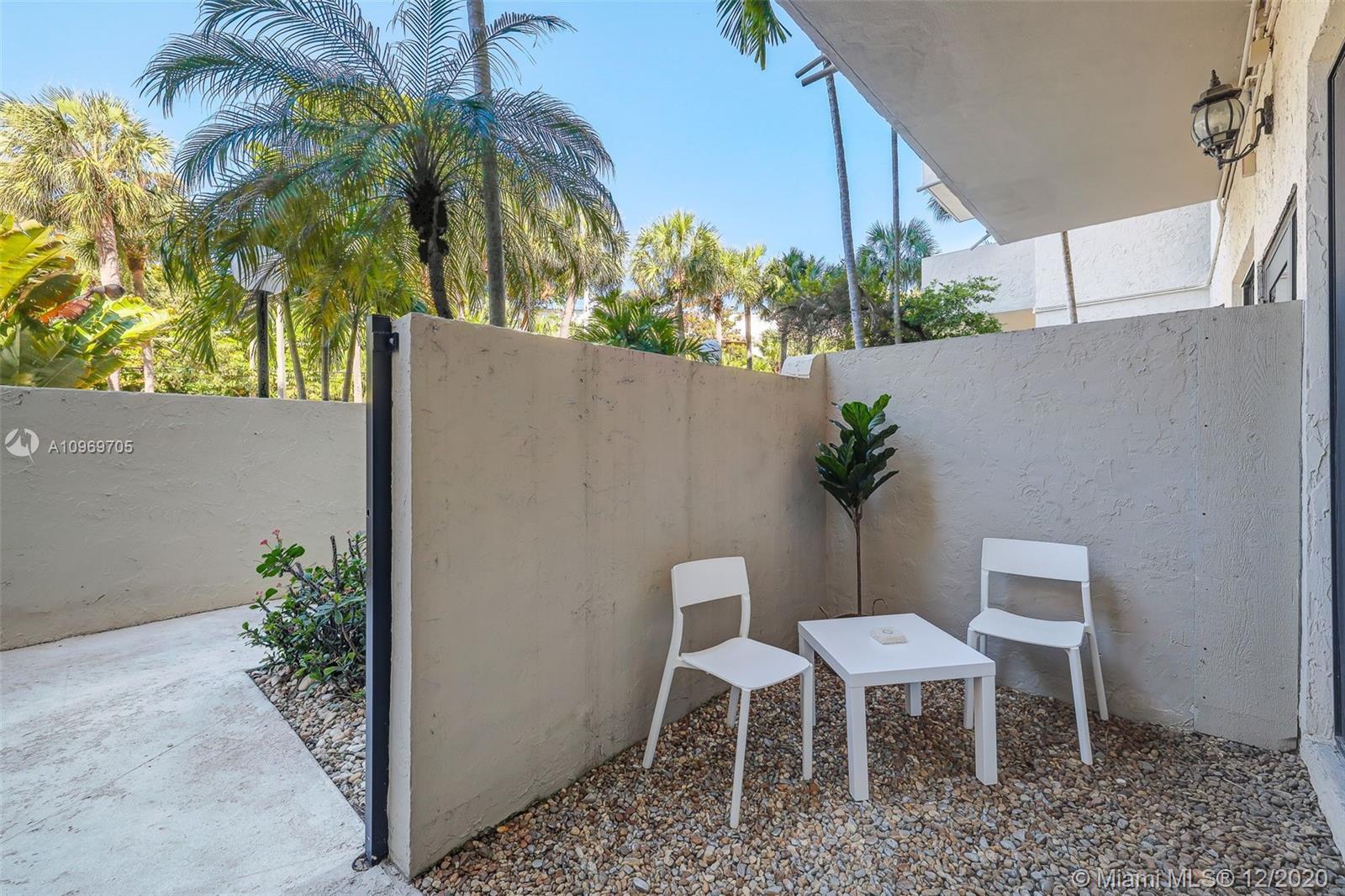 image TIGERTAIL BAY12