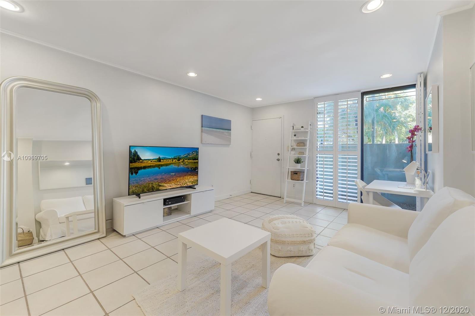 image TIGERTAIL BAY3